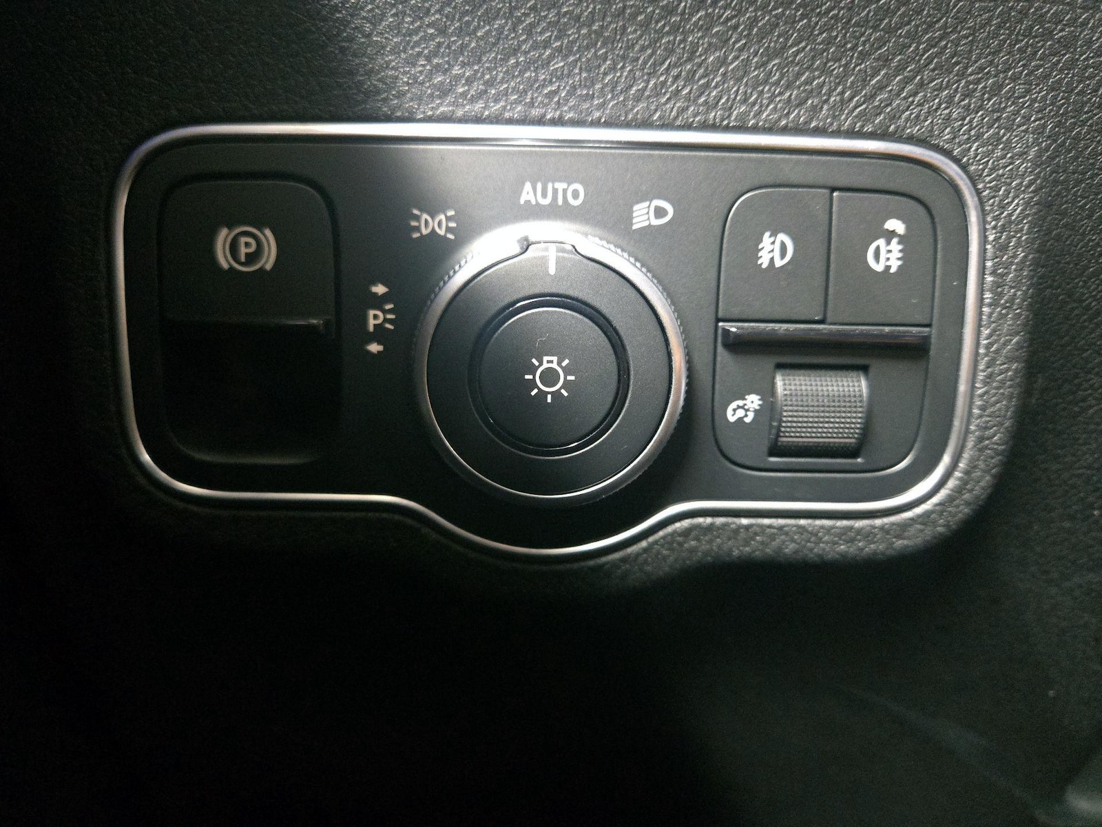 2025 Mercedes-Benz GLB Base - Photo 14