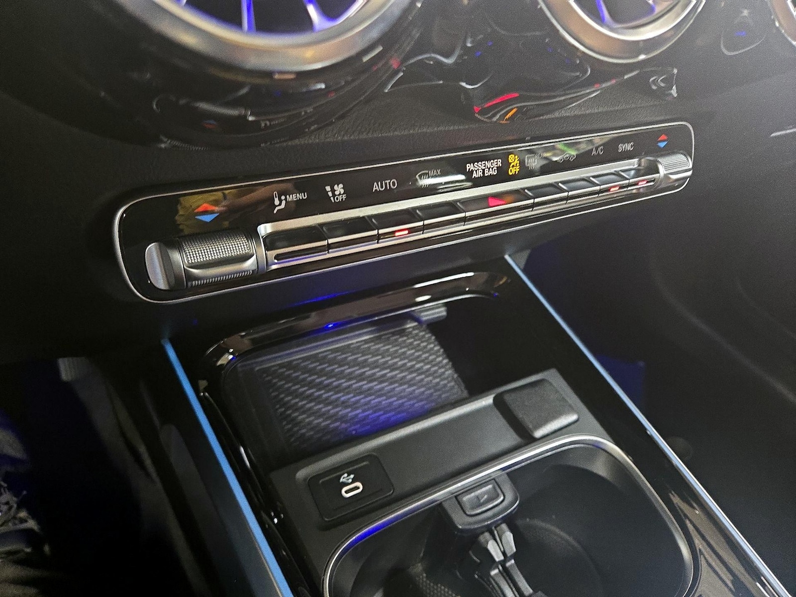 2025 Mercedes-Benz GLB Base - Photo 16