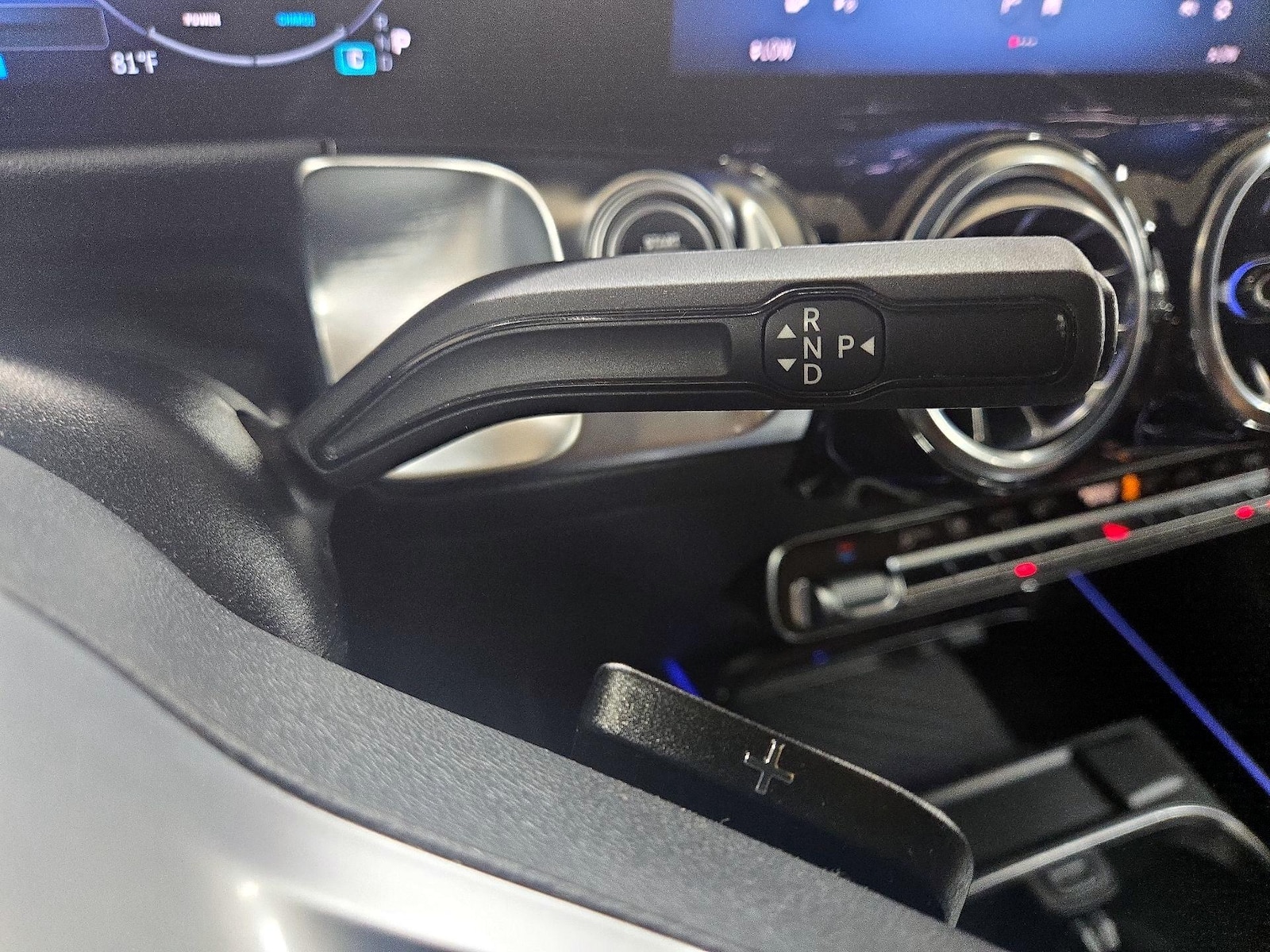 2025 Mercedes-Benz GLB Base - Photo 17