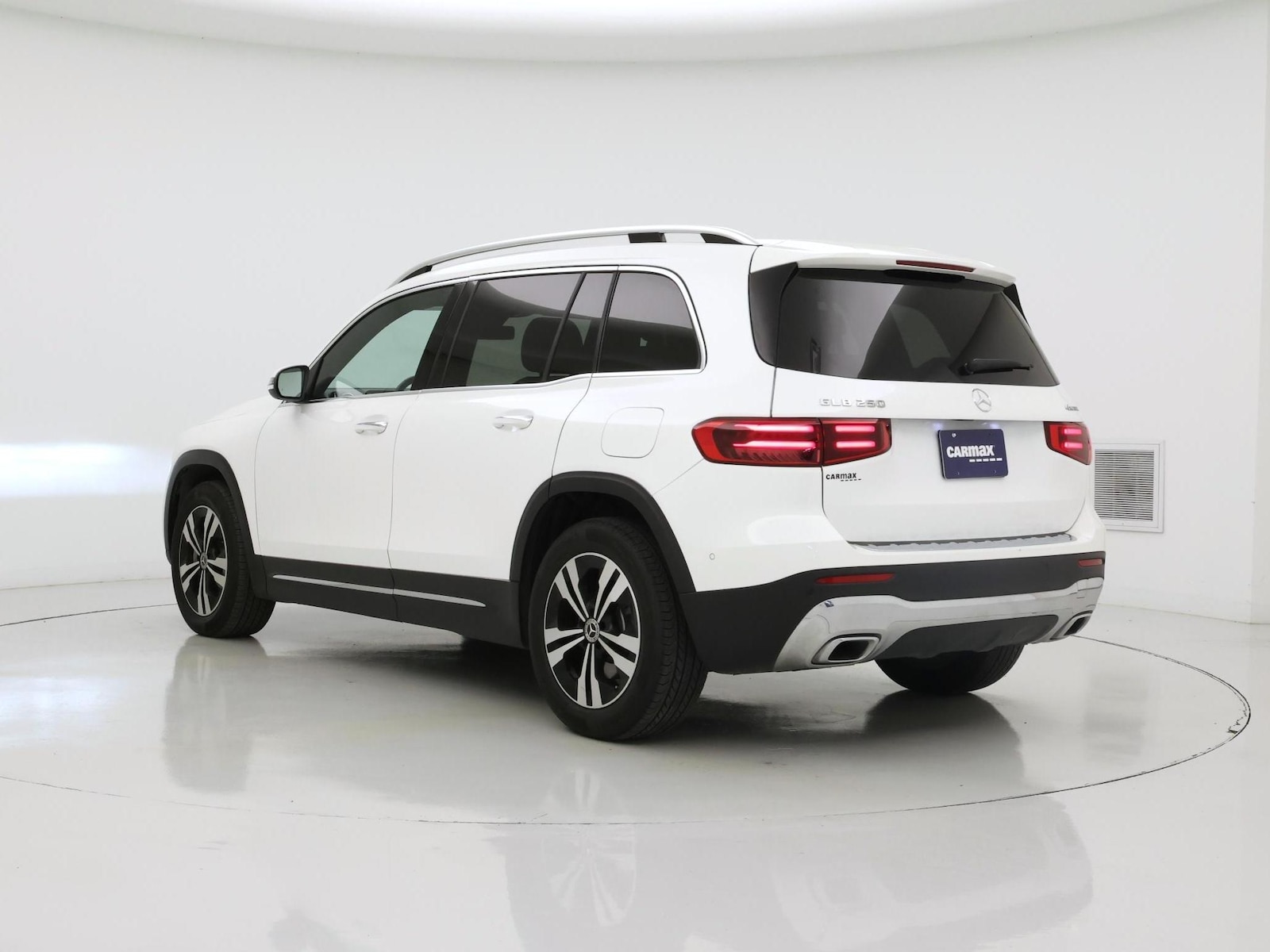 2025 Mercedes-Benz GLB Base - Photo 3