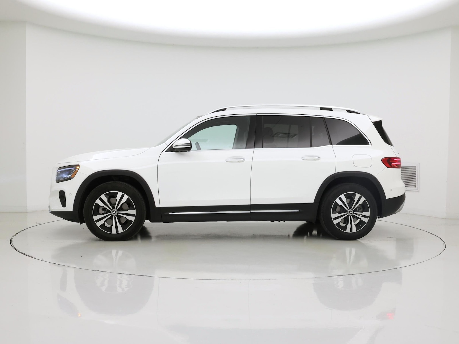 2025 Mercedes-Benz GLB Base - Photo 4