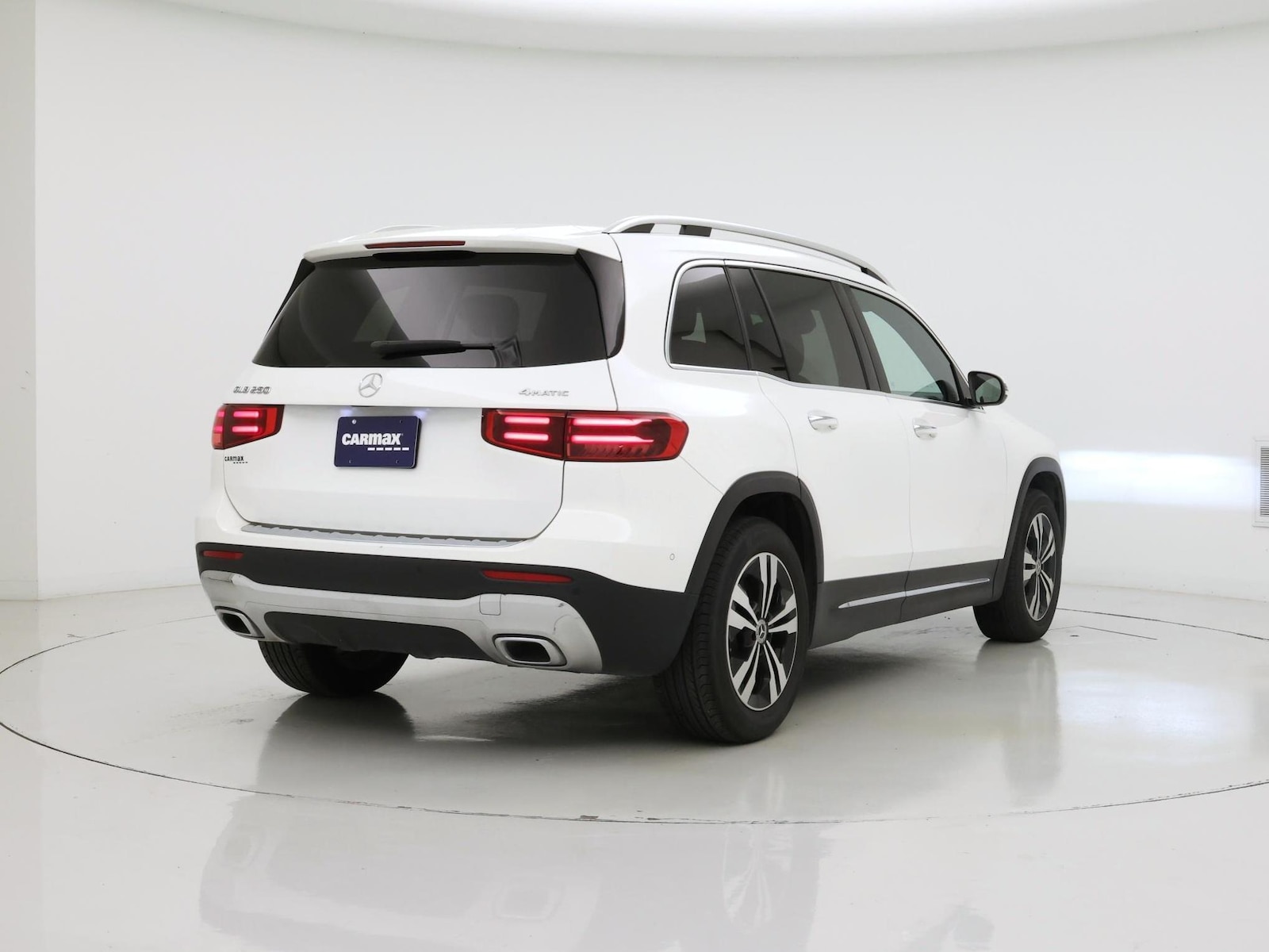 2025 Mercedes-Benz GLB Base - Photo 9
