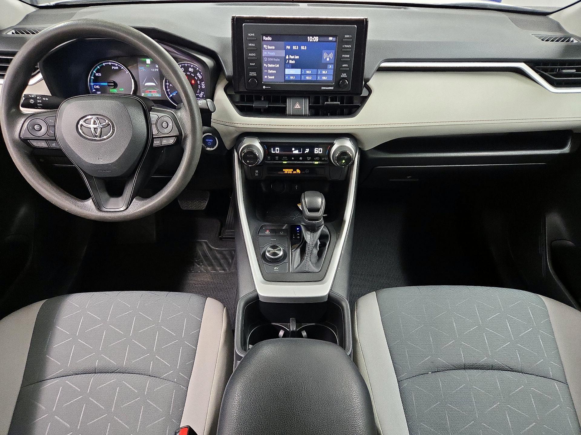Thumbnail: 2022 Toyota RAV4 - 9