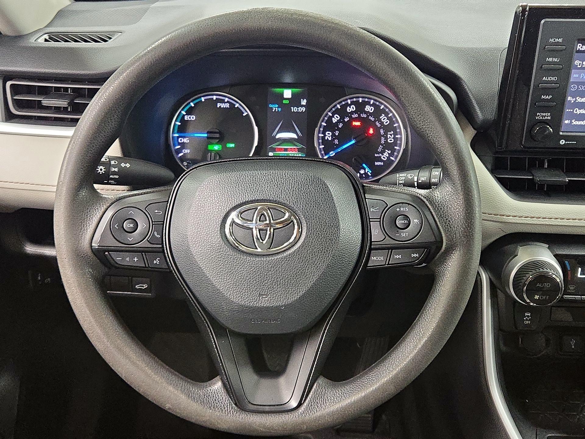 Thumbnail: 2022 Toyota RAV4 - 10