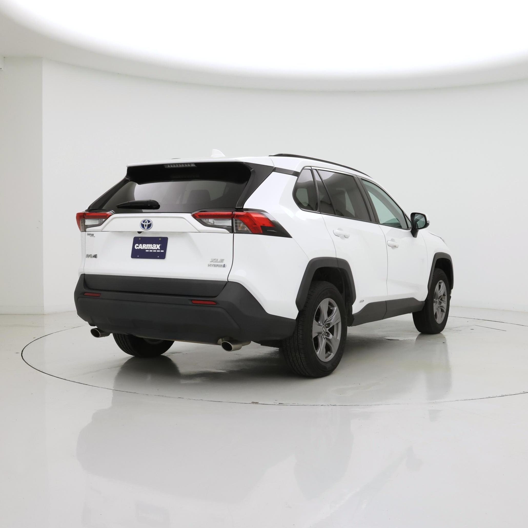 Thumbnail: 2022 Toyota RAV4 - 8