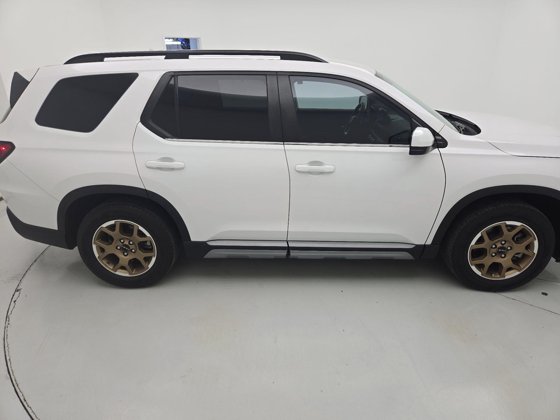 Thumbnail: 2024 Honda Pilot - 4