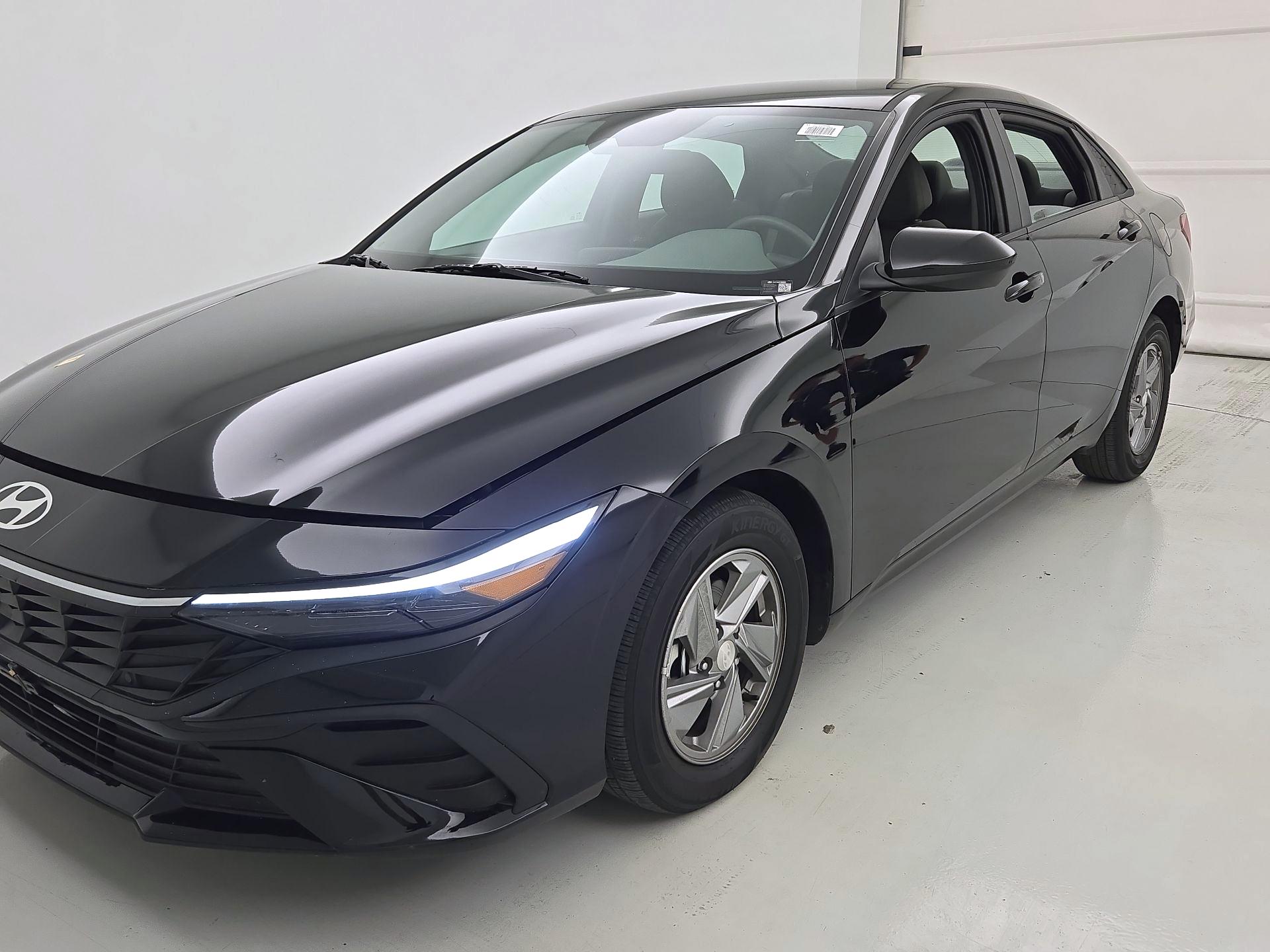 Thumbnail: 2026 Hyundai Elantra - 3
