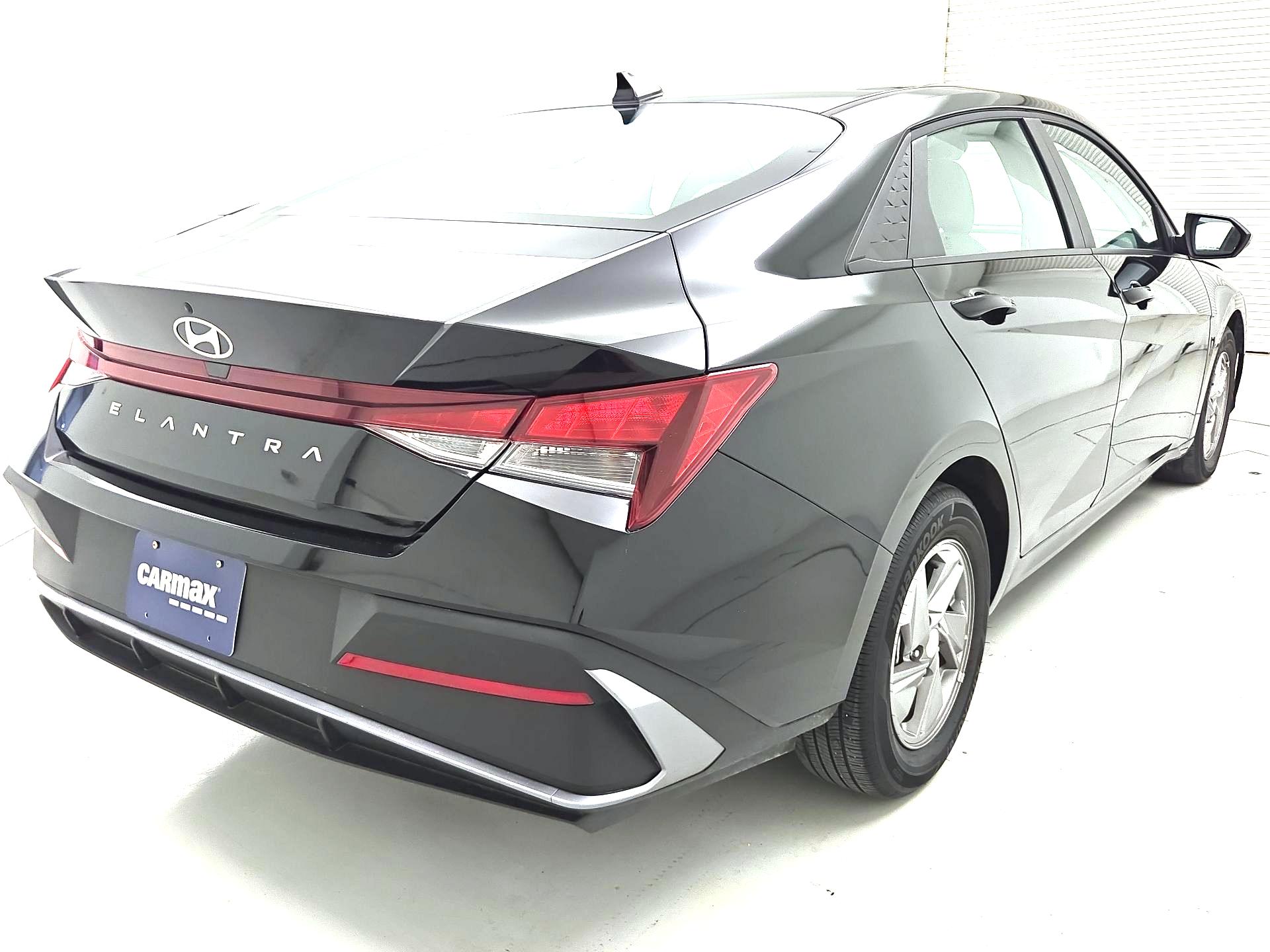 Thumbnail: 2026 Hyundai Elantra - 5