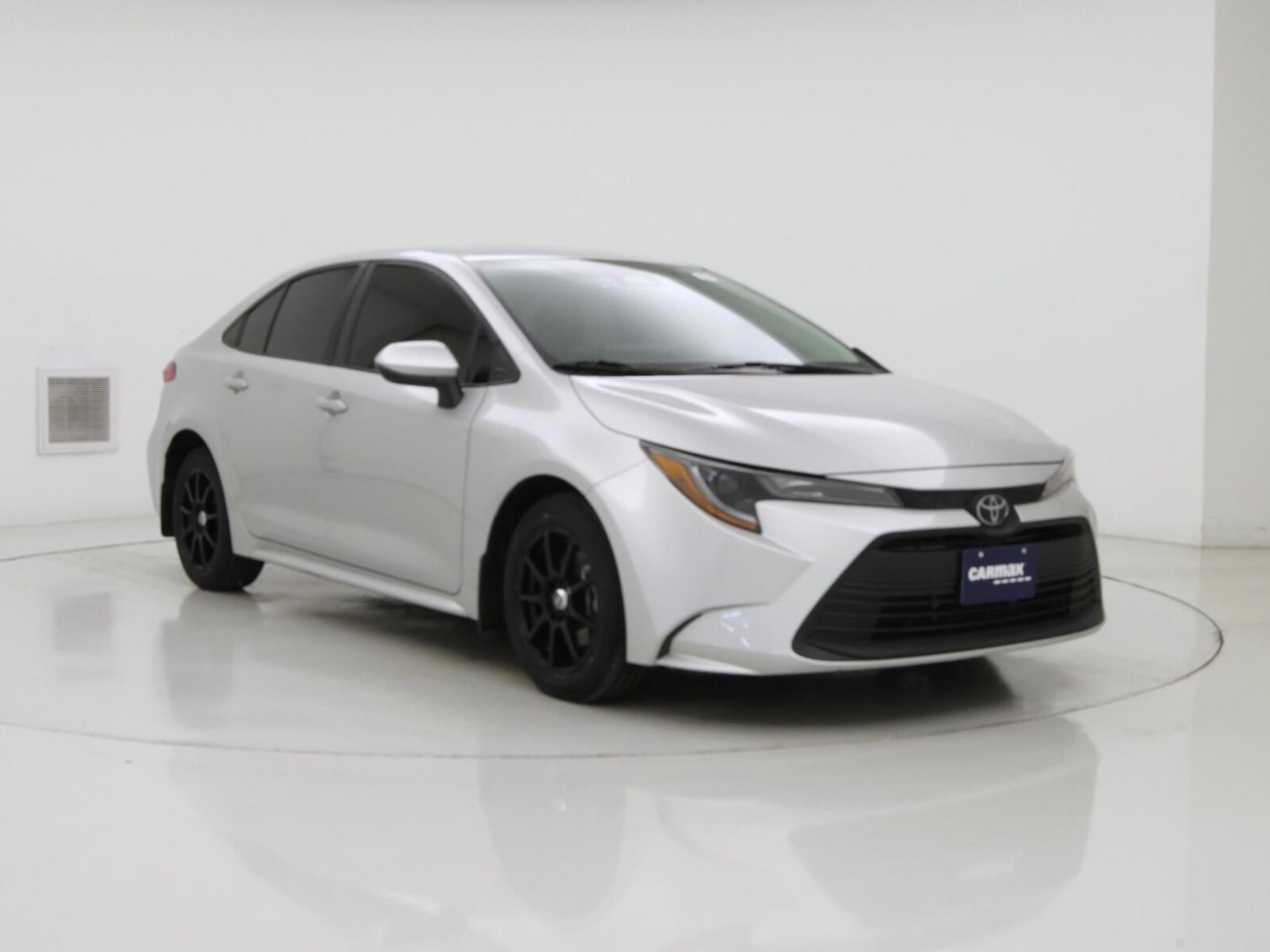 2024 Toyota Corolla LE, photo 2