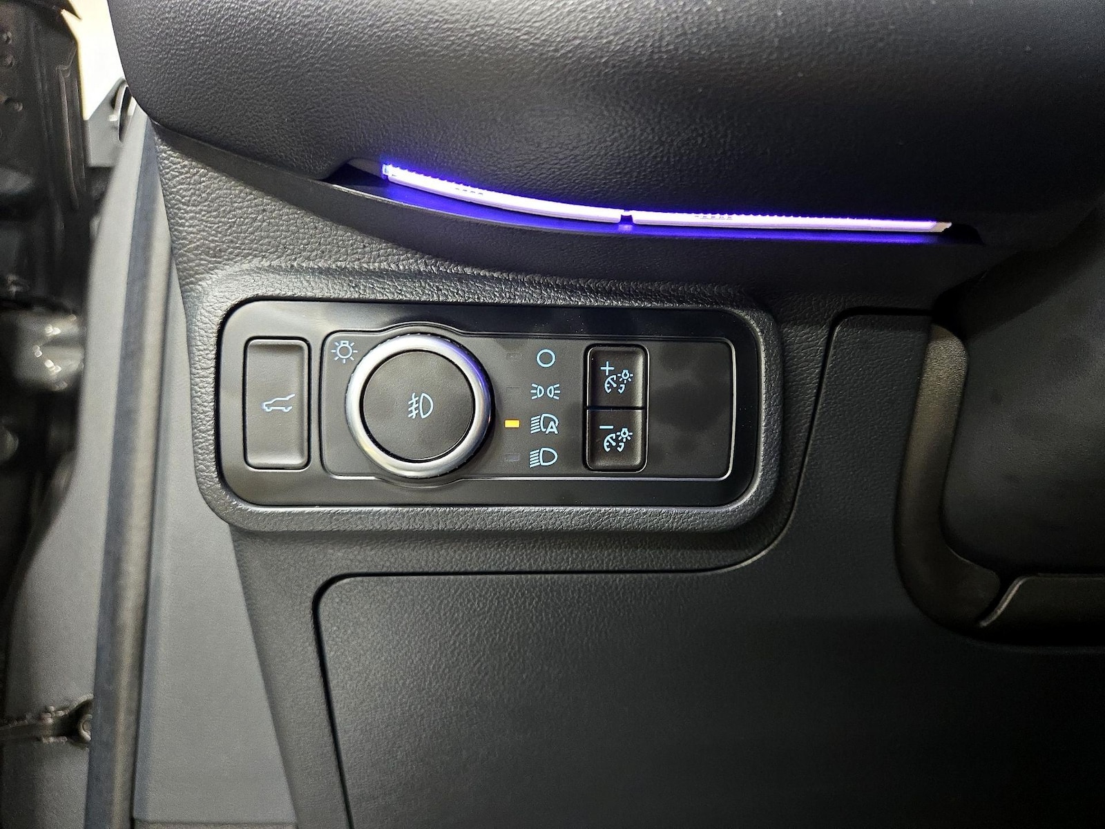 2025 Ford Explorer ST-LINE - Photo 14