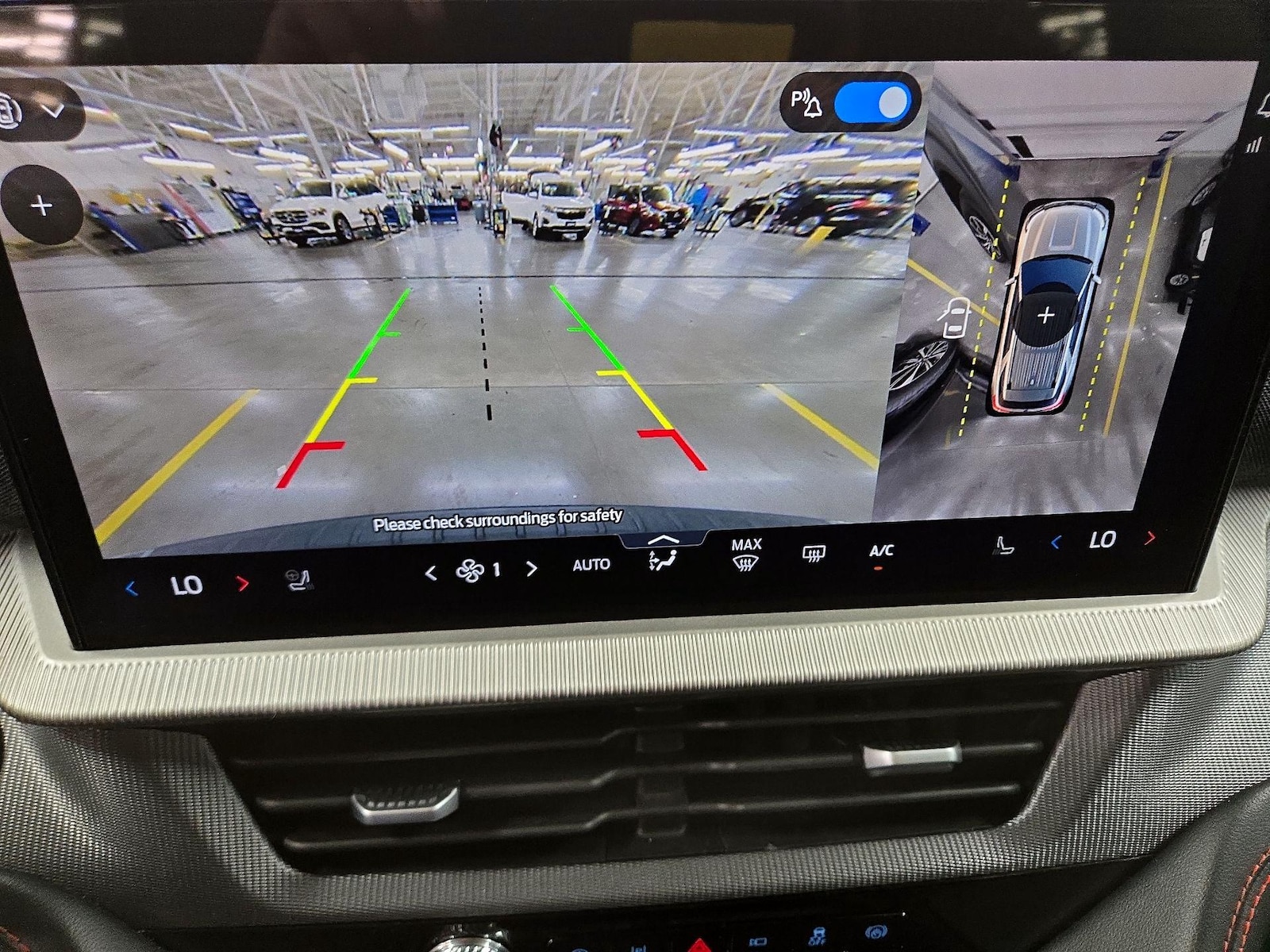 2025 Ford Explorer ST-LINE - Photo 15