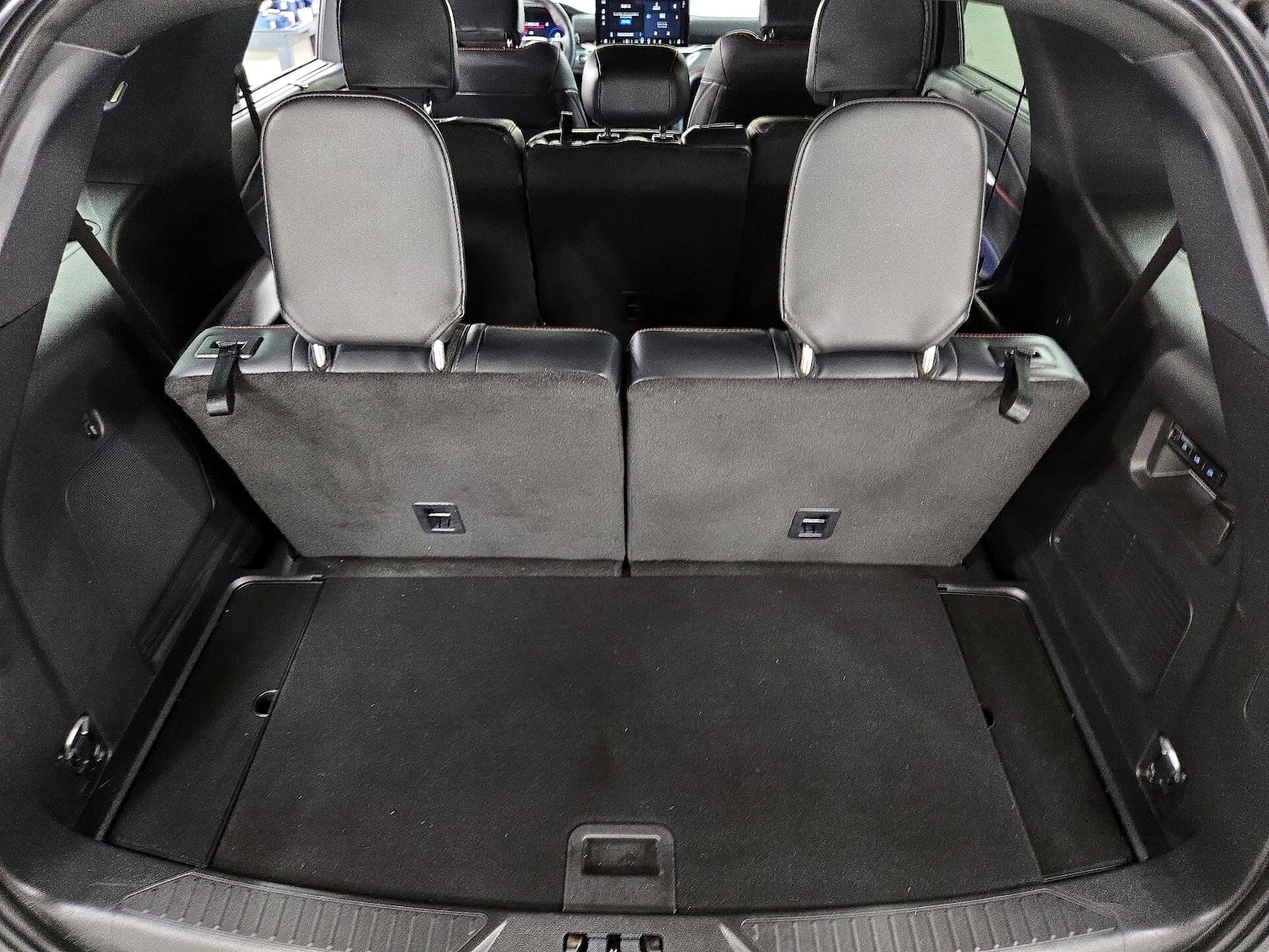 2025 Ford Explorer ST-LINE - Photo 22