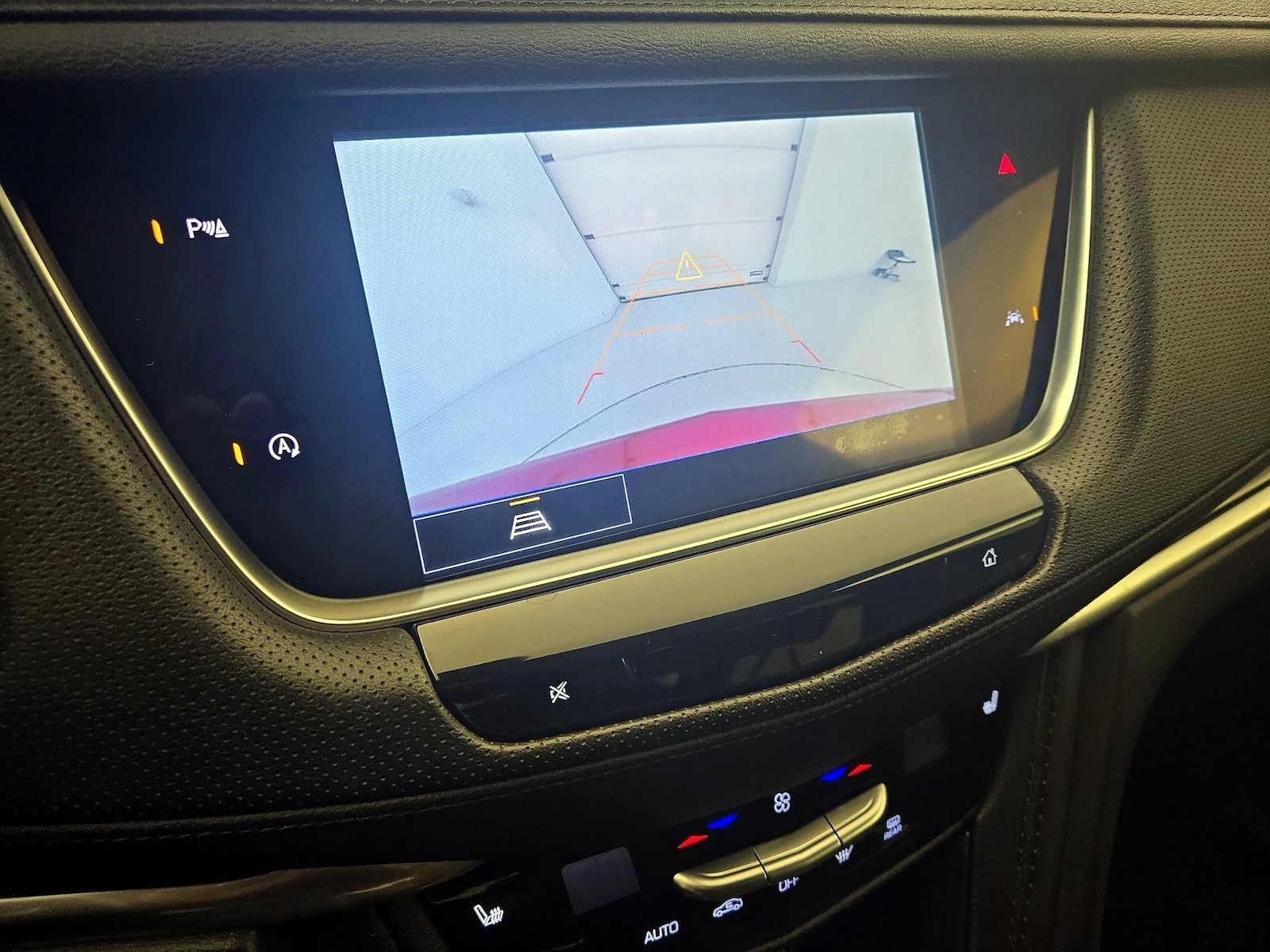 2024 Cadillac XT6 Luxury - Photo 15