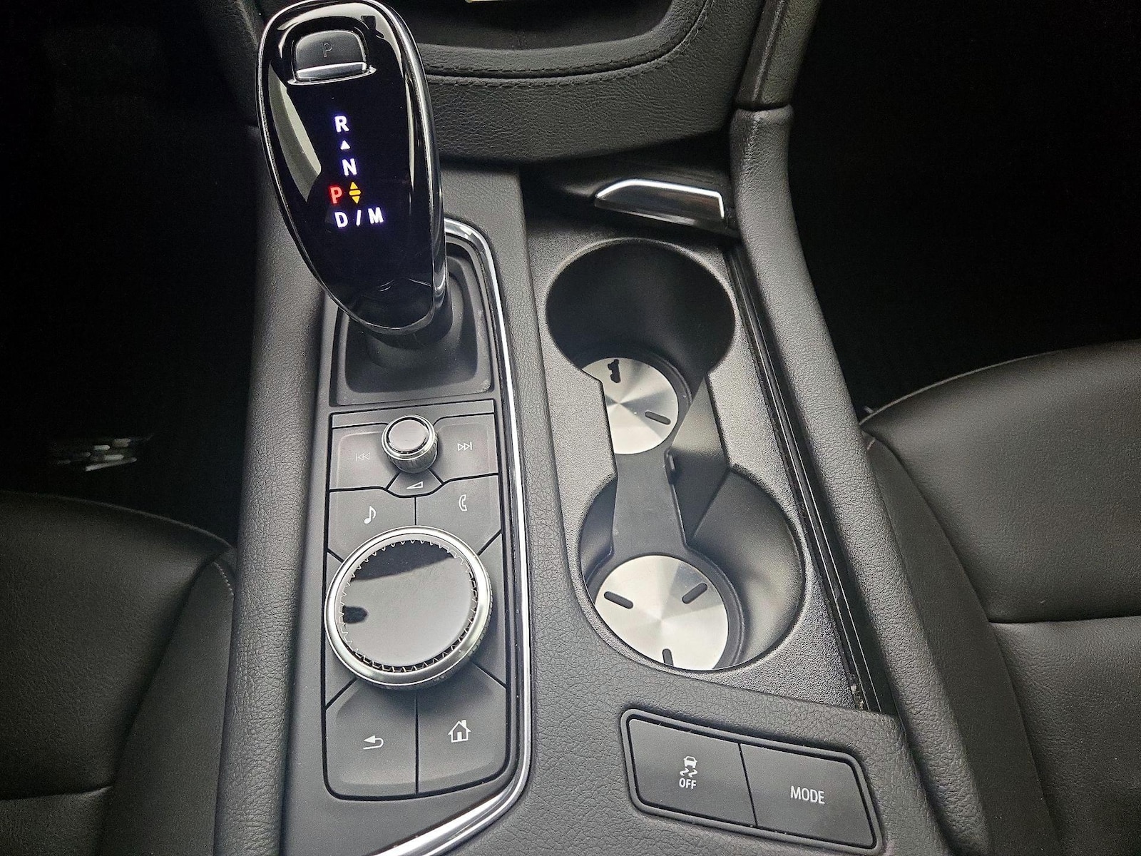 2024 Cadillac XT6 Luxury - Photo 18