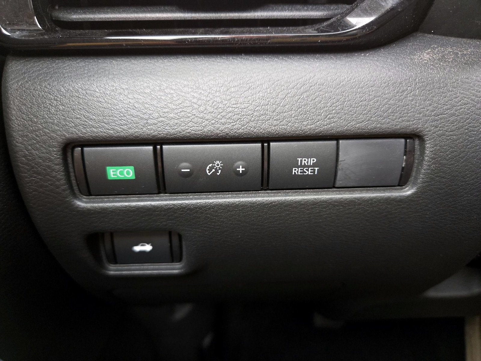 2025 Nissan Sentra SV - Photo 14