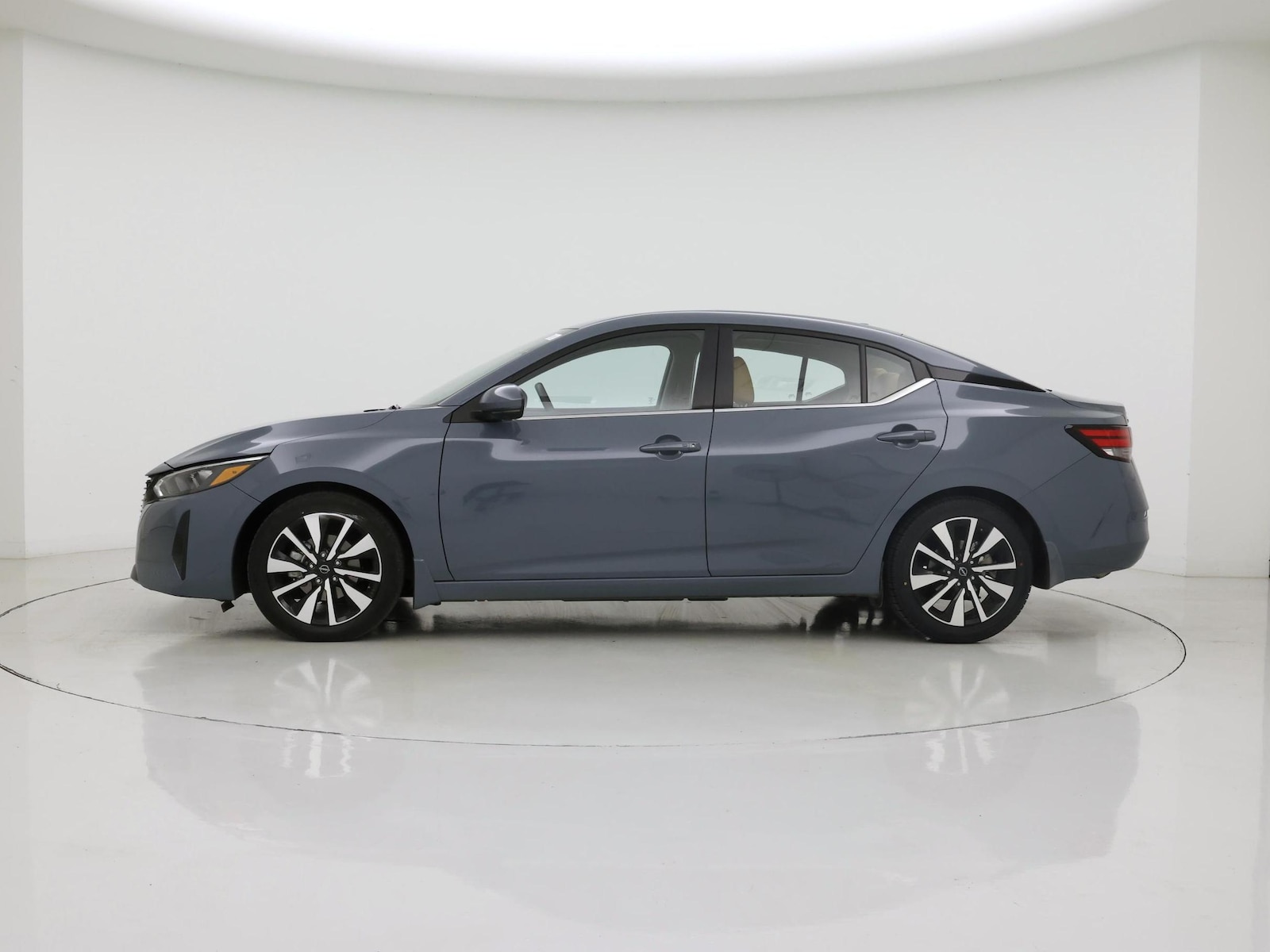 2025 Nissan Sentra SV - Photo 4