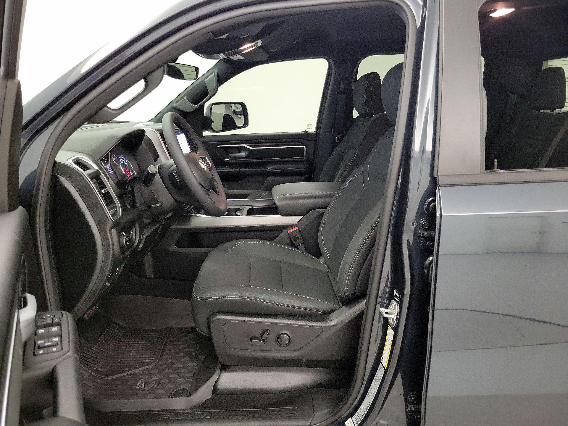 Thumbnail: 2025 RAM 1500 - 11
