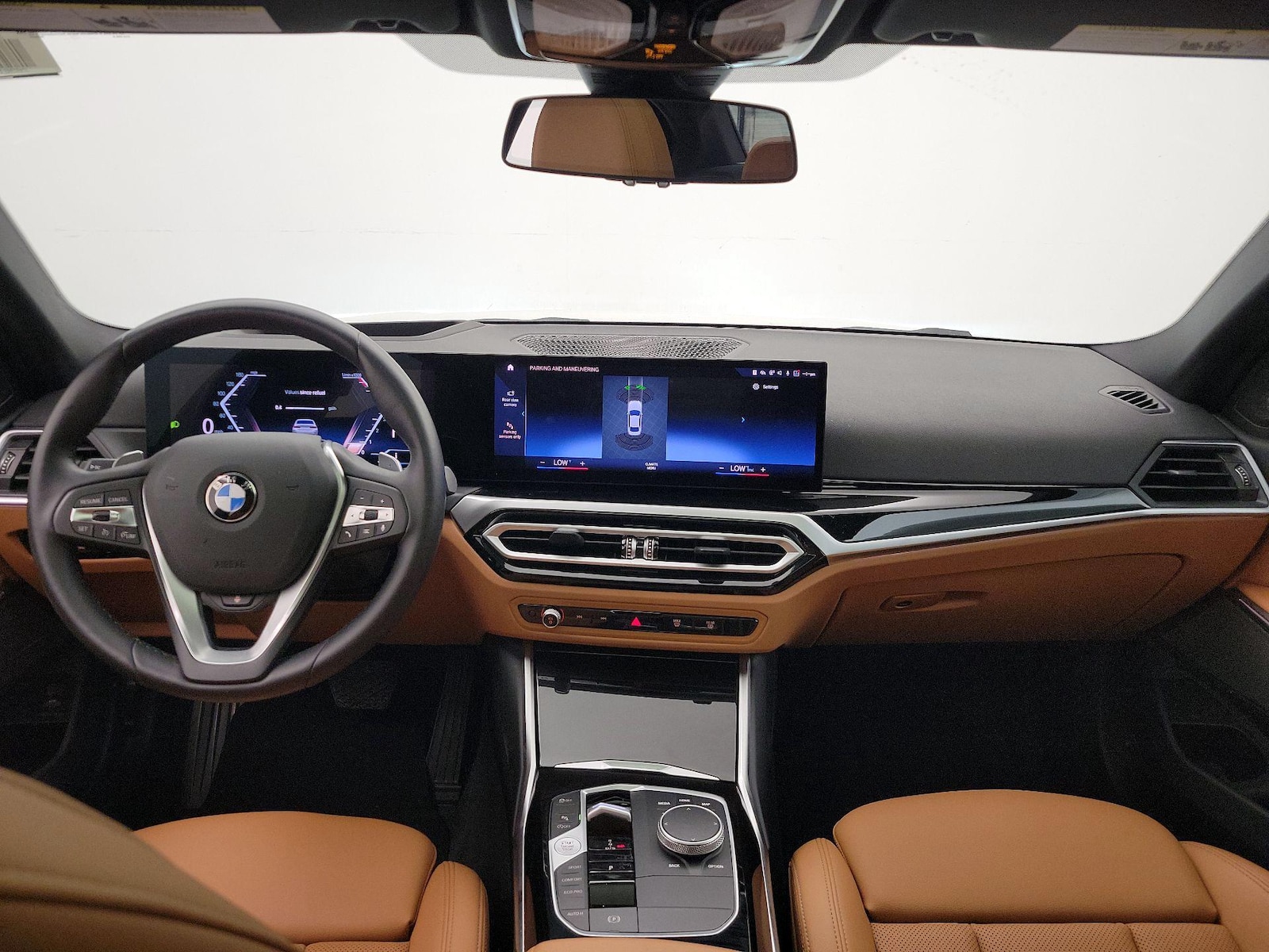 2023 BMW 3 Series 330i - Photo 10