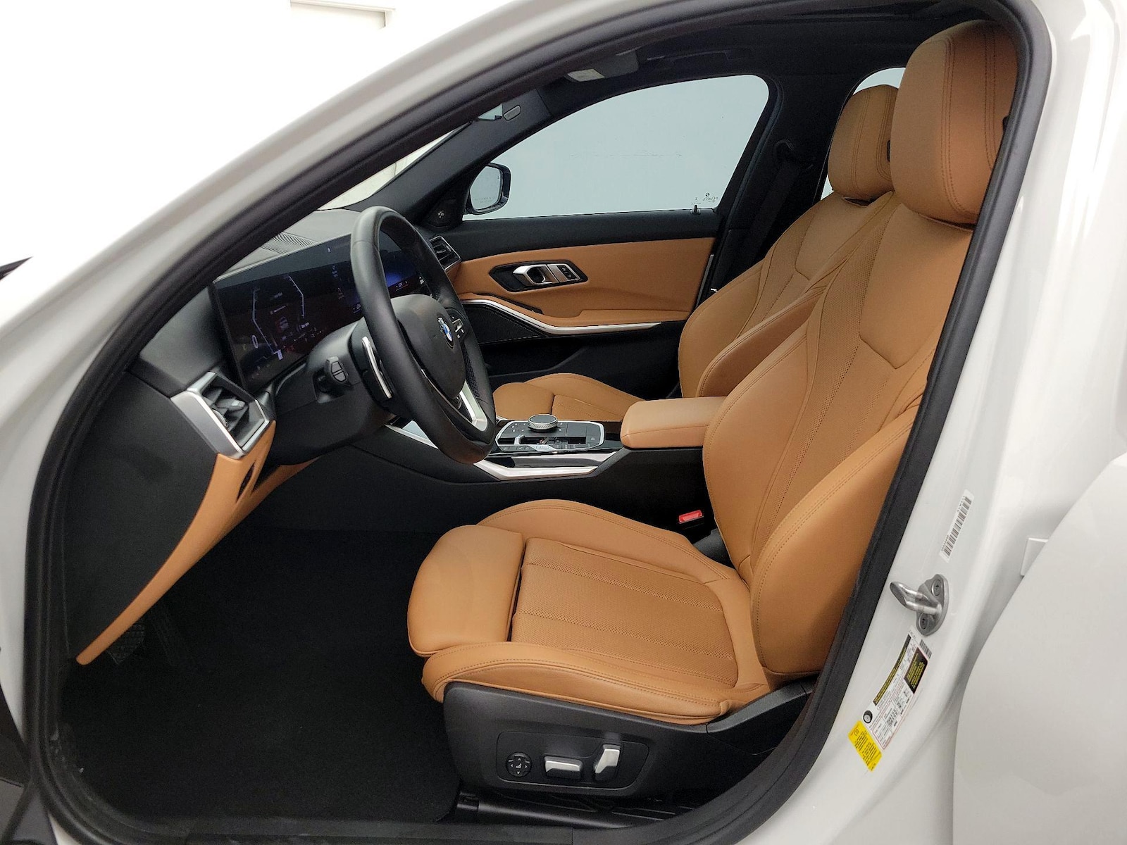 2023 BMW 3 Series 330i - Photo 12
