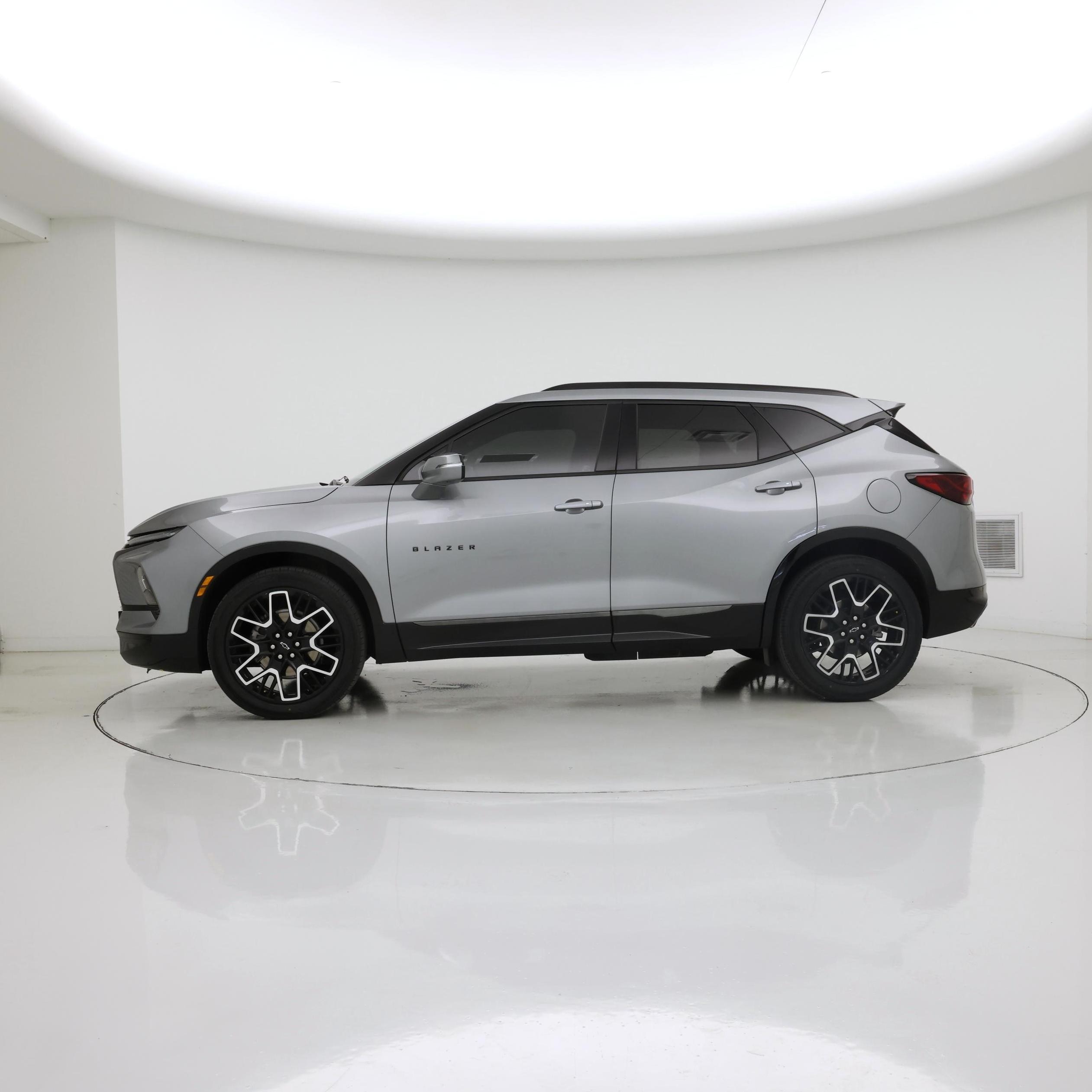 Thumbnail: 2023 Chevrolet Blazer - 3