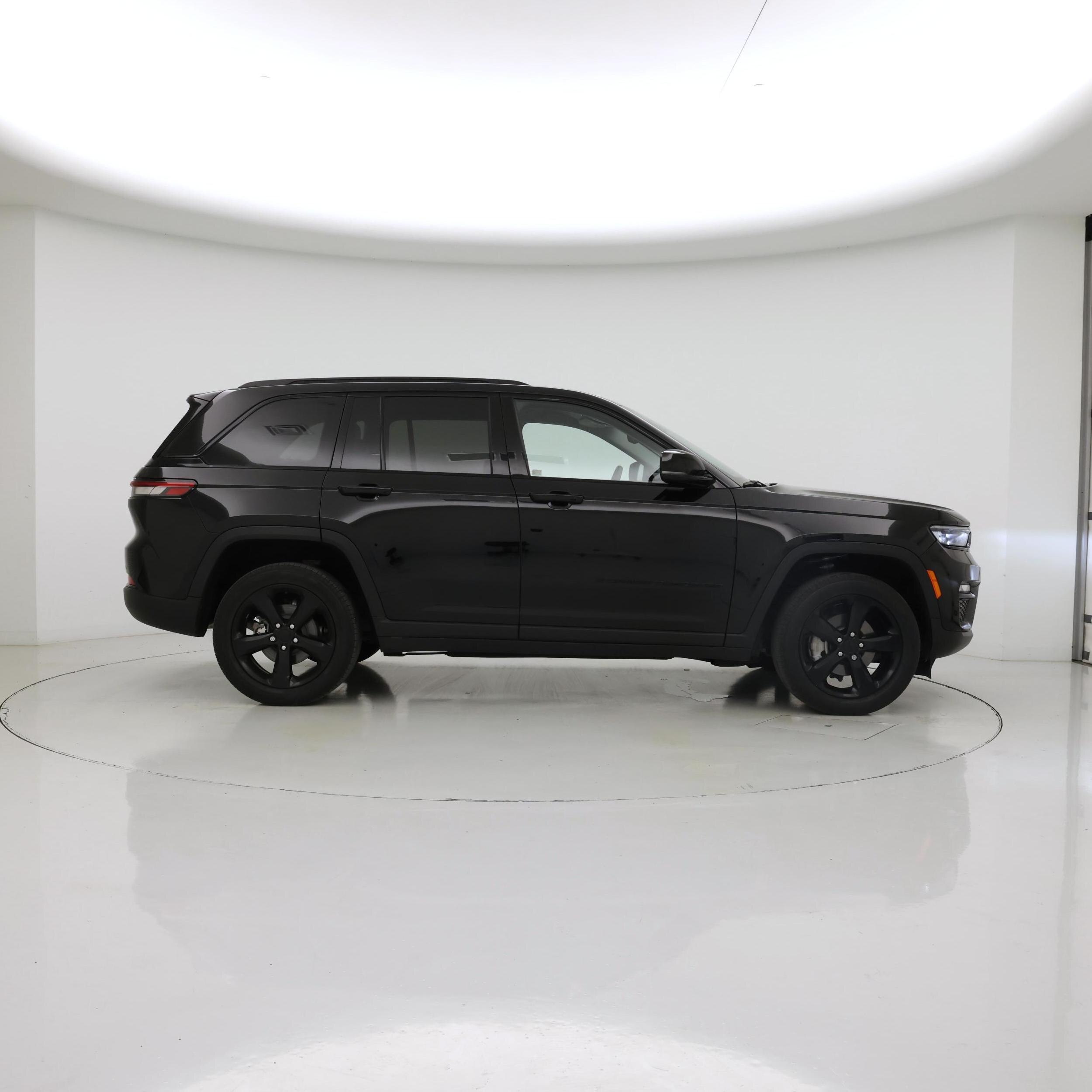 Thumbnail: 2023 Jeep Grand Cherokee - 7