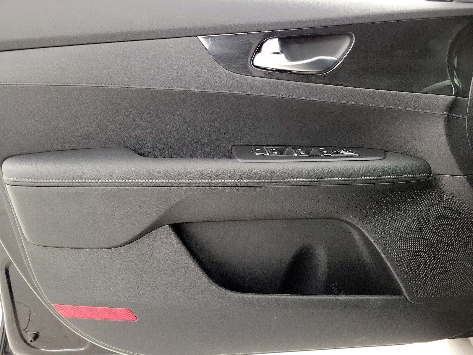 2024 Kia Forte GT-Line - Photo 13