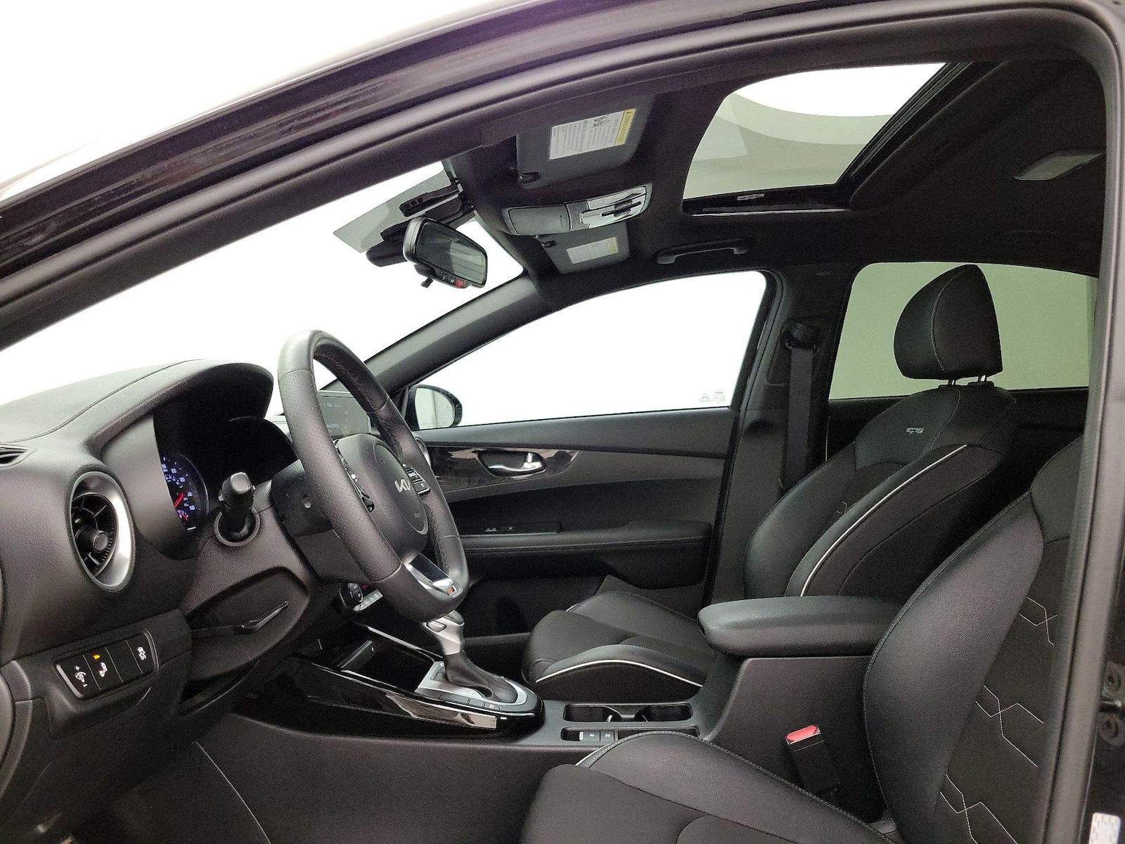 2024 Kia Forte GT-Line - Photo 20