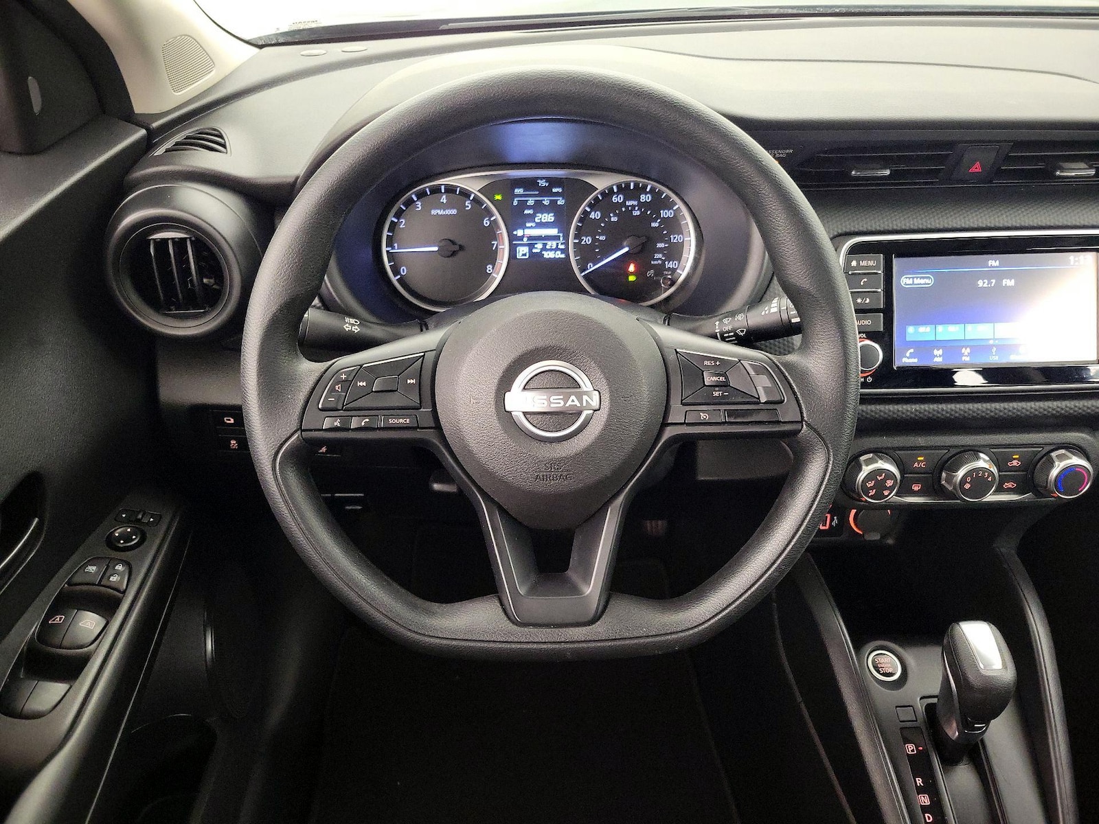 2025 Nissan KICKS PLAY Base - Photo 11