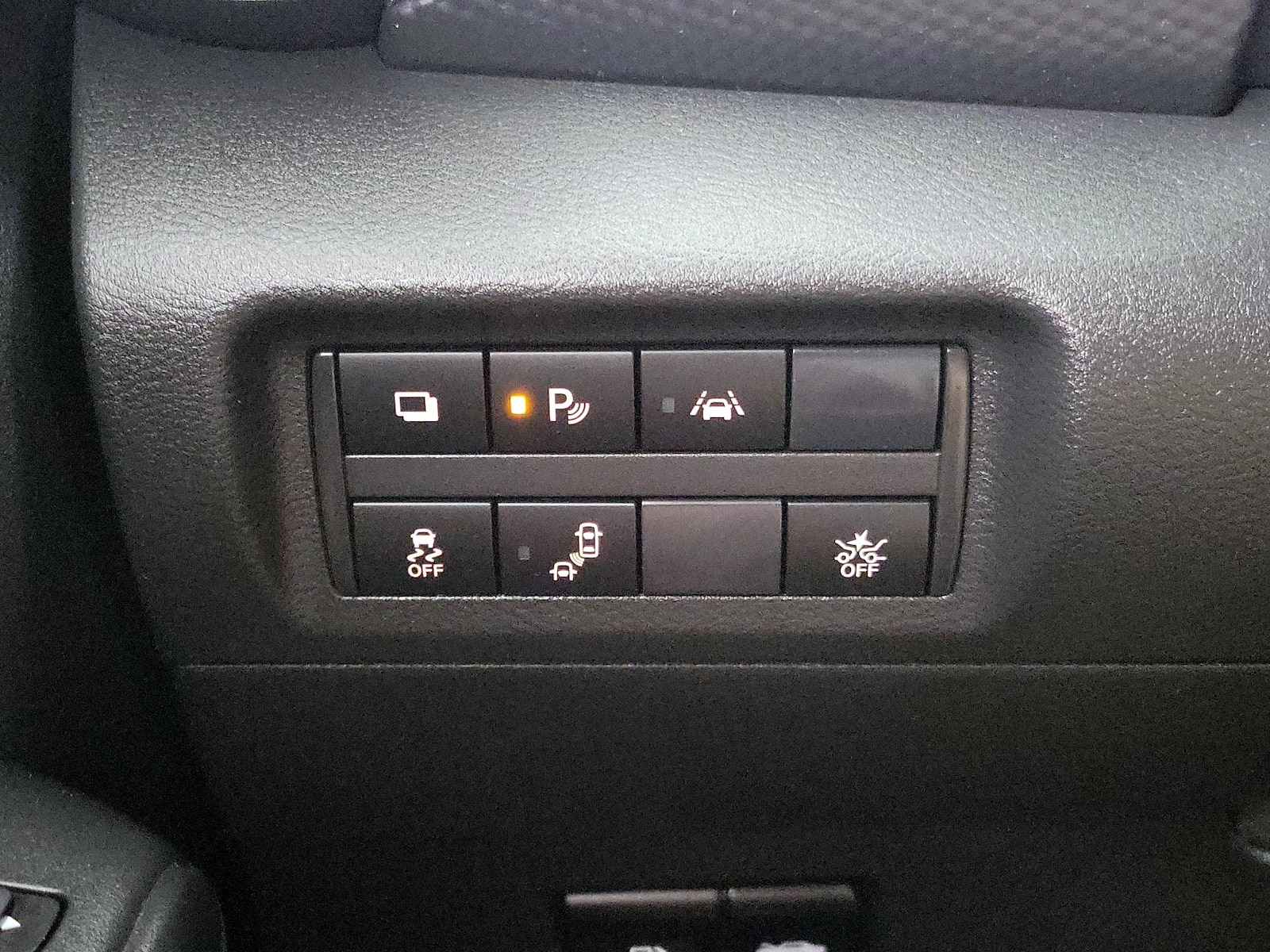 2025 Nissan KICKS PLAY Base - Photo 14