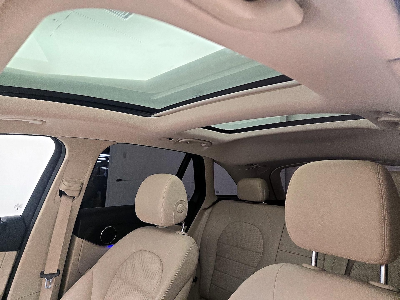 2022 Mercedes-Benz GLC GLC300 - Photo 18