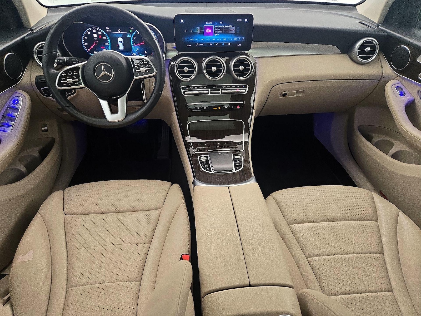 2022 Mercedes-Benz GLC GLC300 - Photo 8