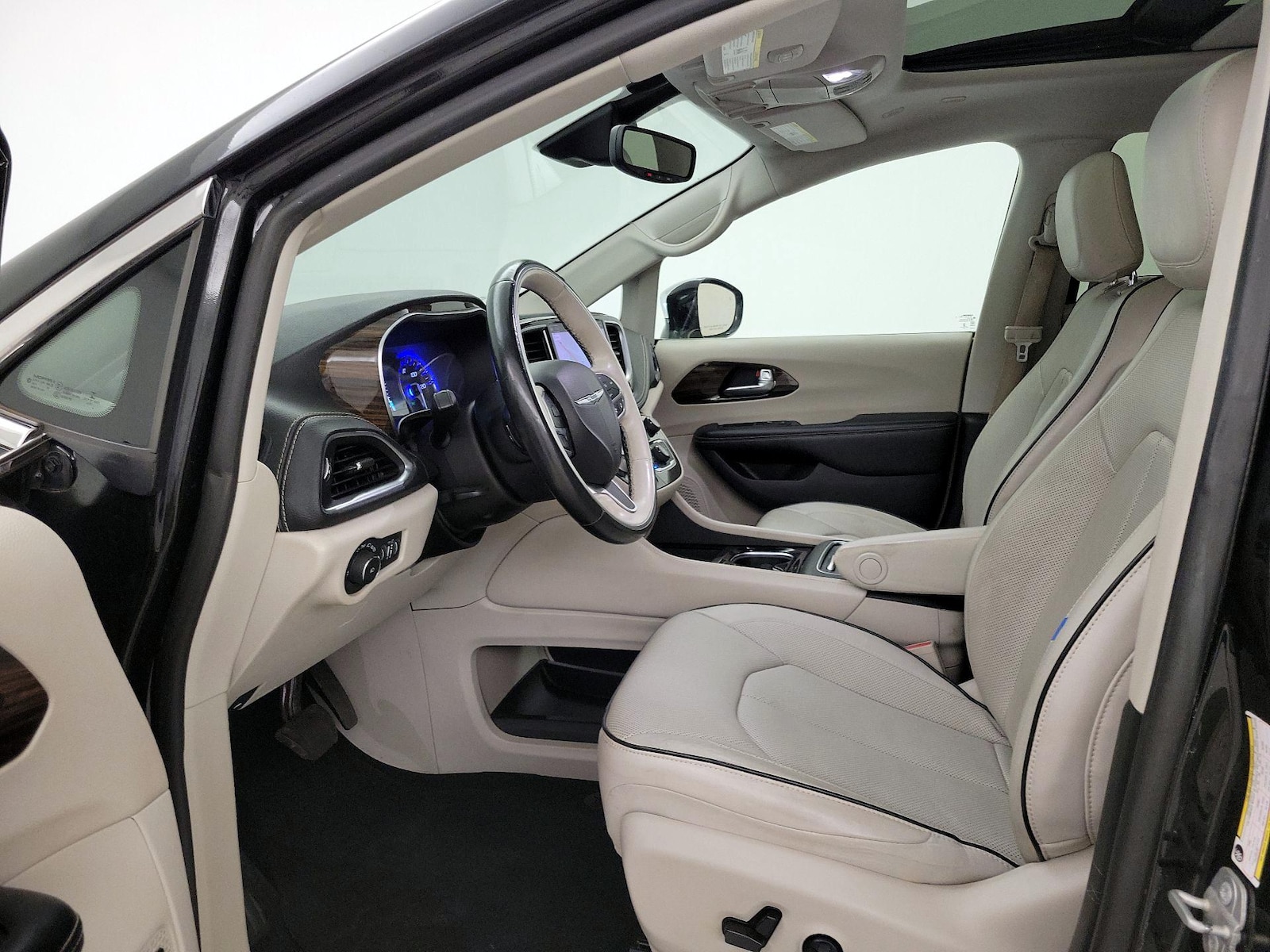 2021 Chrysler Pacifica Limited - Photo 12