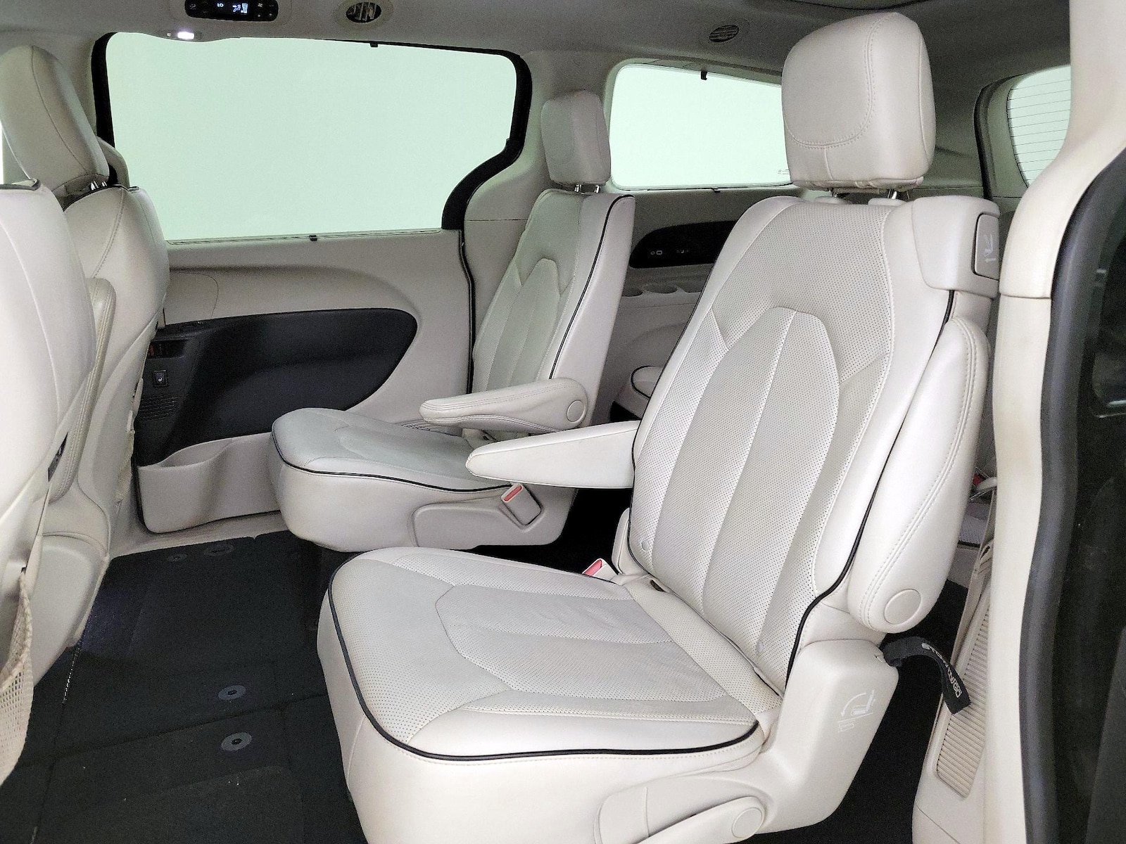 2021 Chrysler Pacifica Limited - Photo 22
