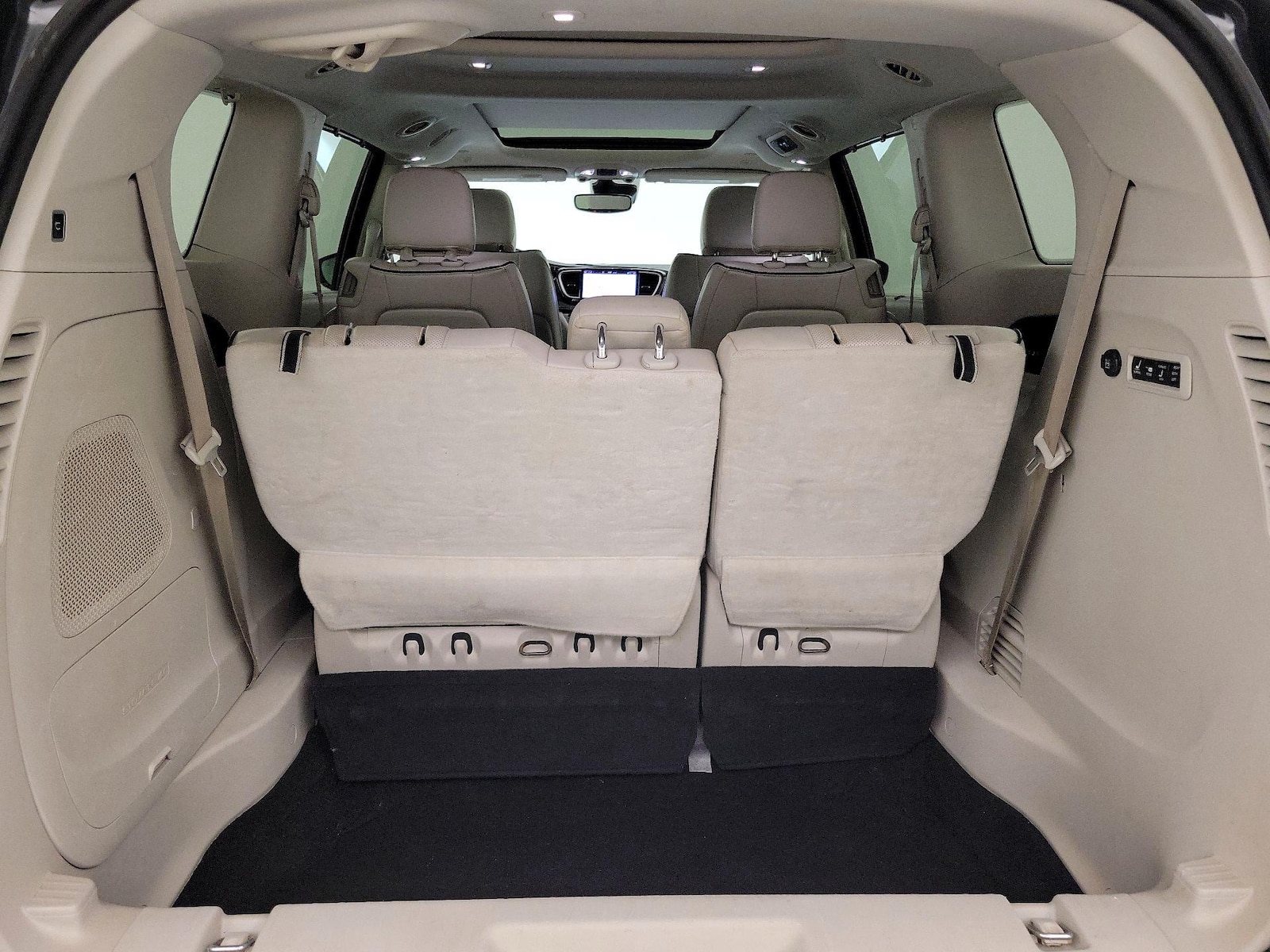 2021 Chrysler Pacifica Limited - Photo 24
