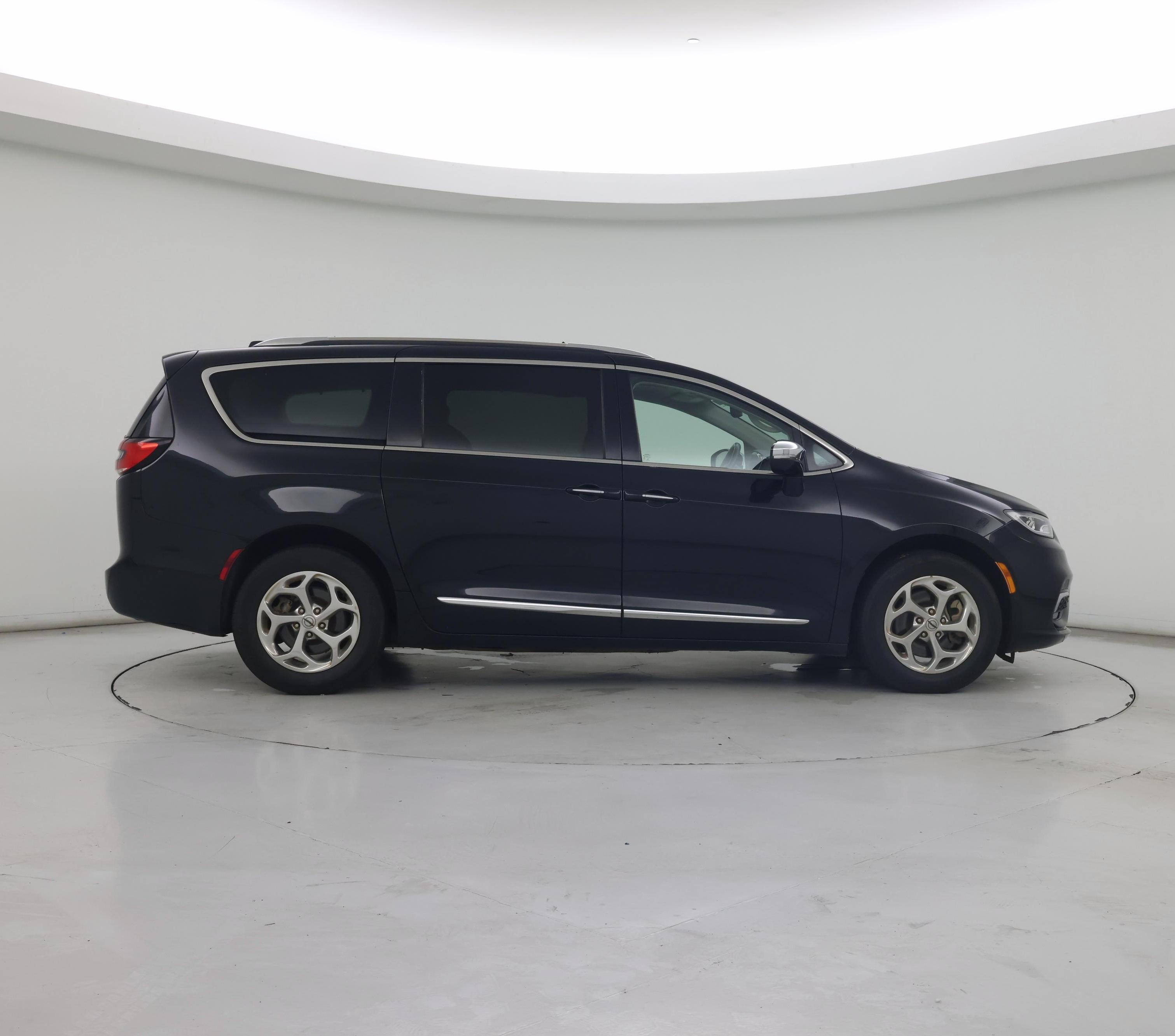 Thumbnail: 2021 Chrysler Pacifica - 7