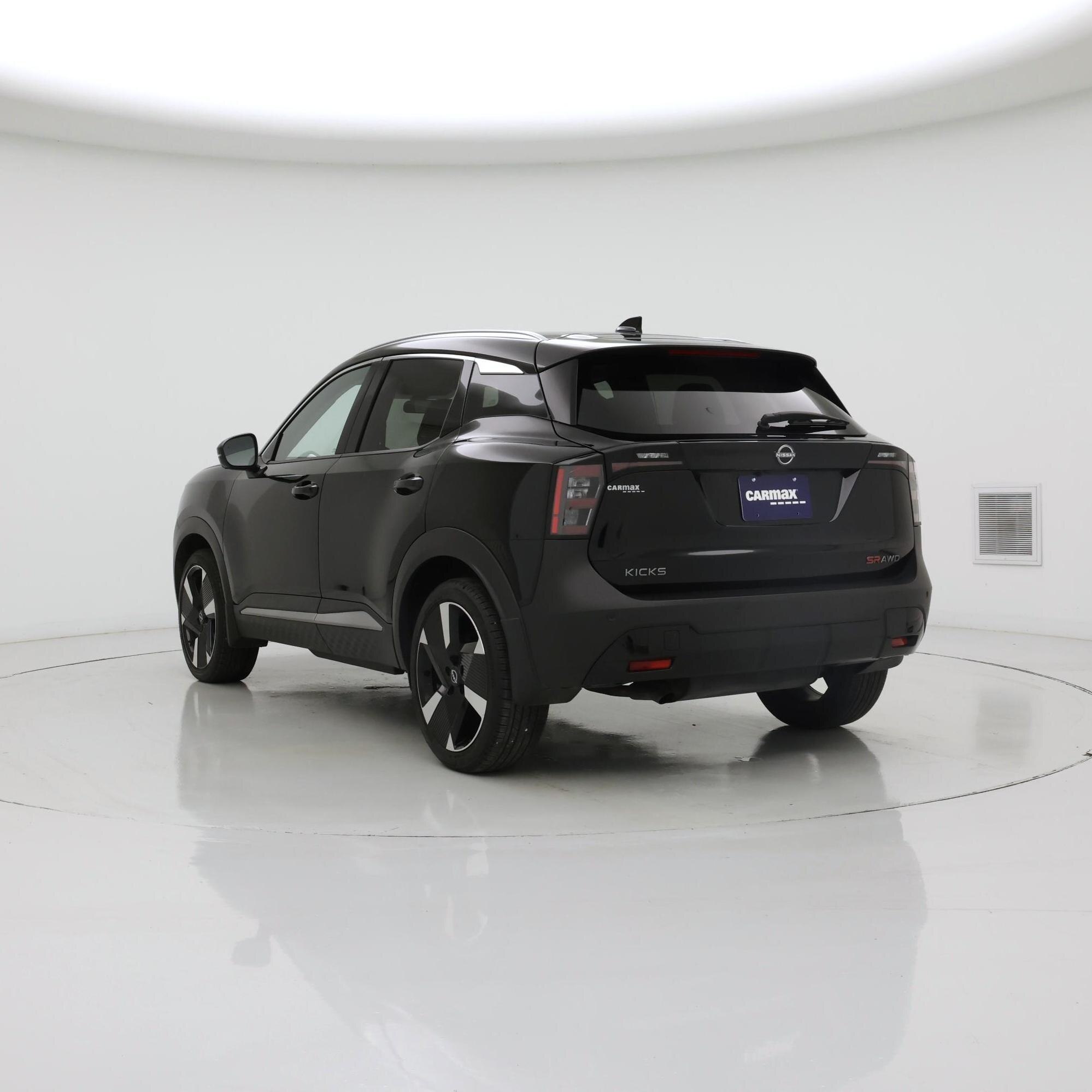 Thumbnail: 2025 Nissan Kicks - 2