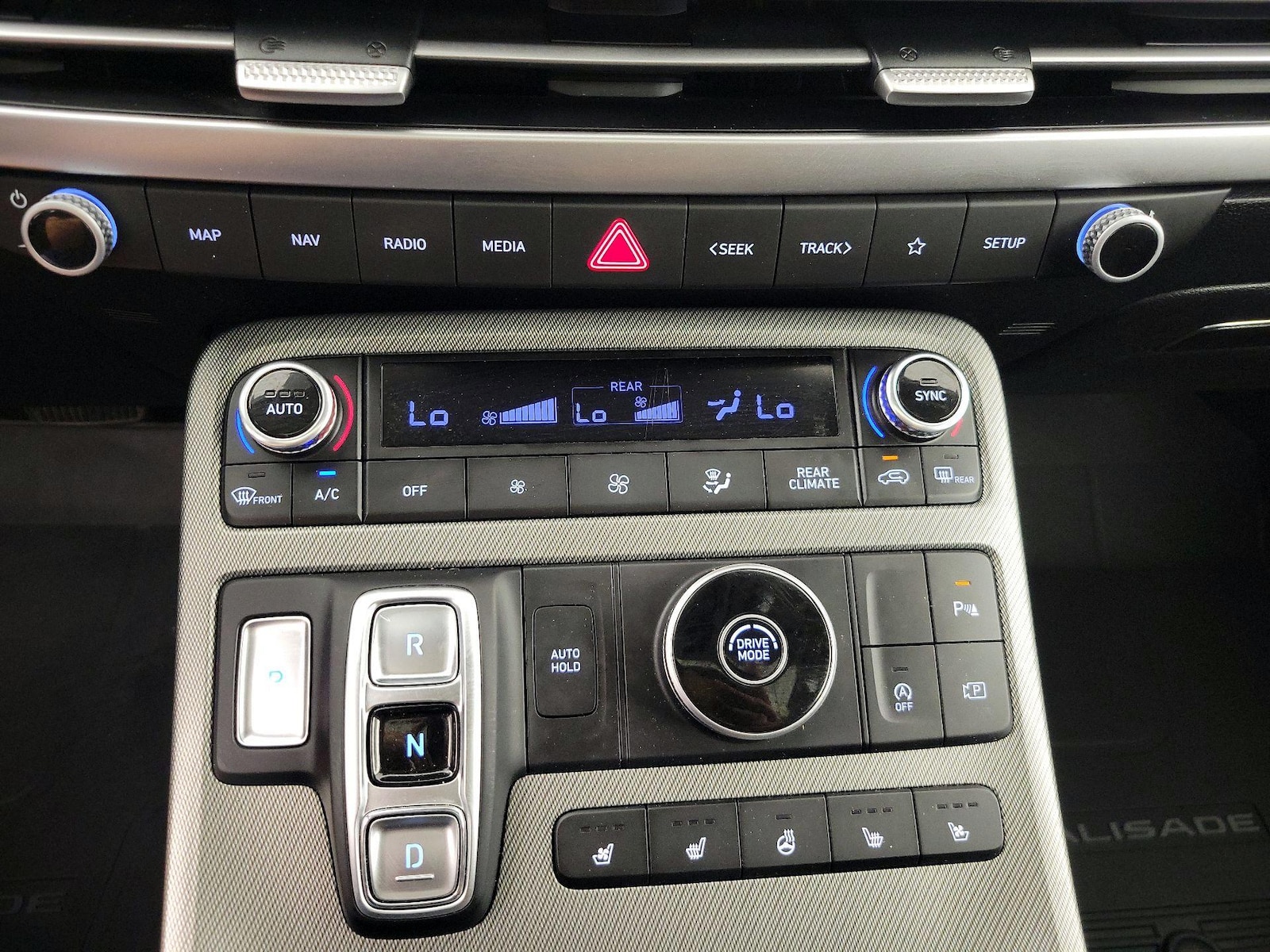 2024 Hyundai Palisade SEL - Photo 18