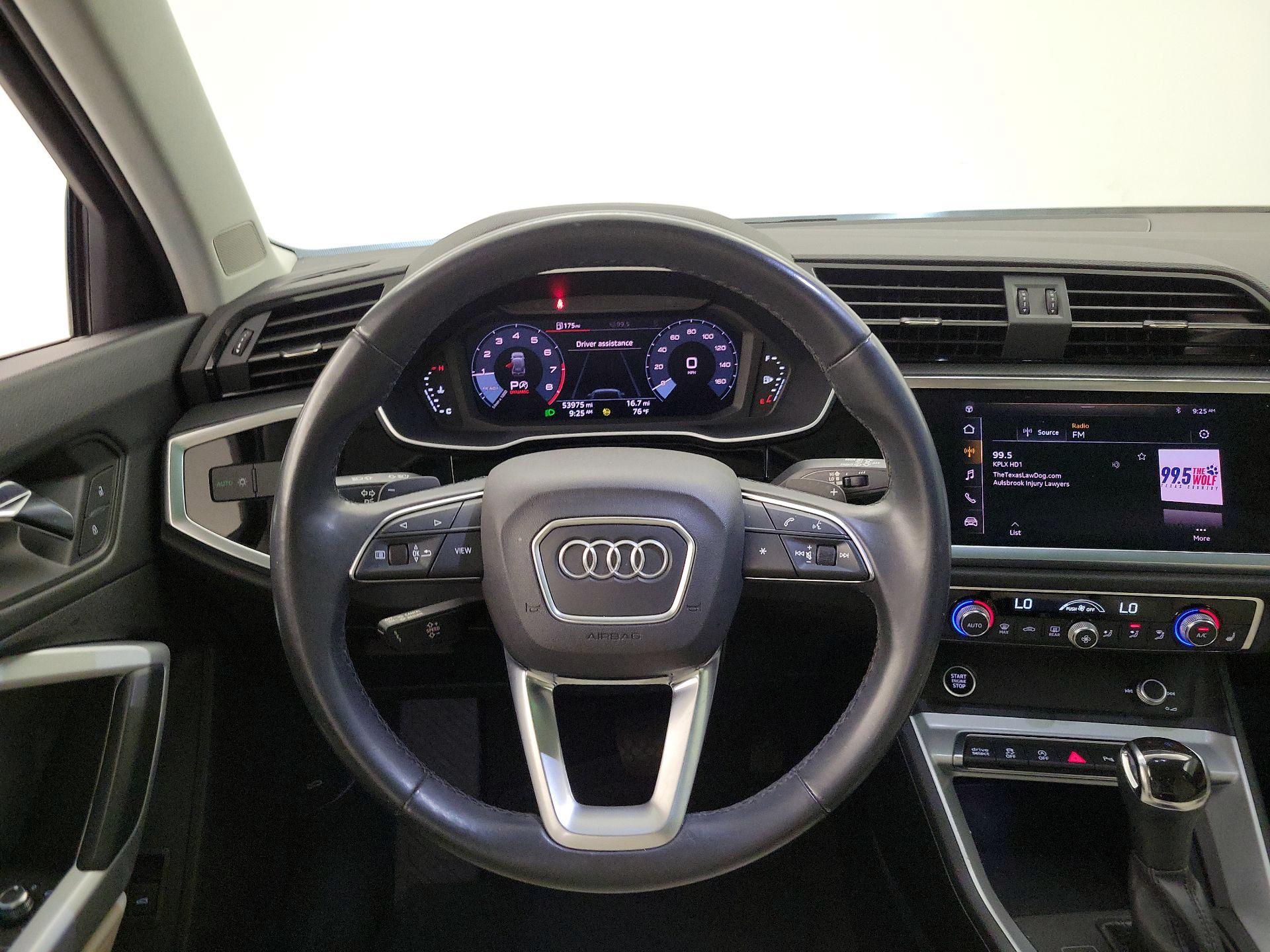 Thumbnail: 2021 Audi Q3 - 10
