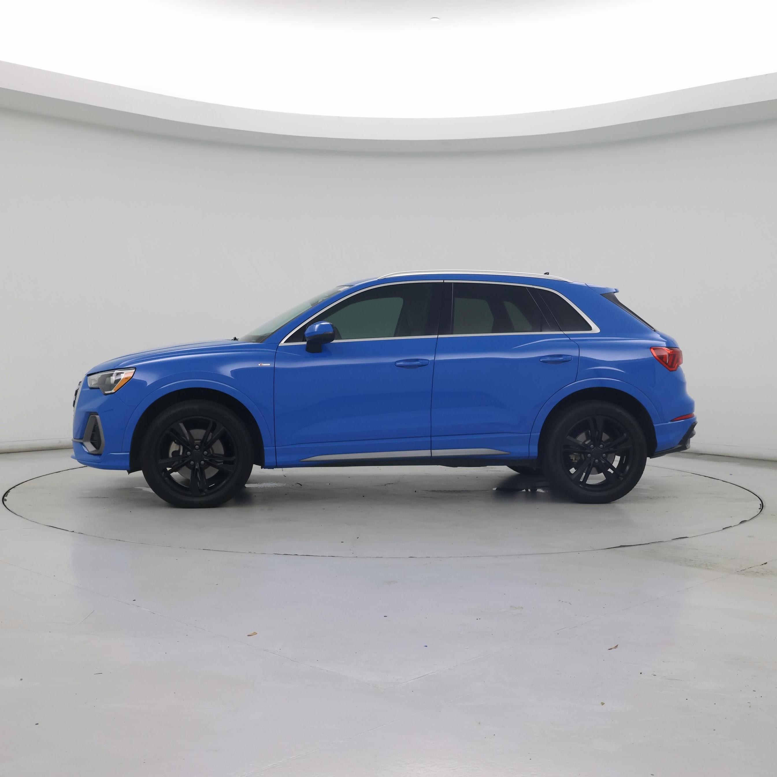 Thumbnail: 2021 Audi Q3 - 3