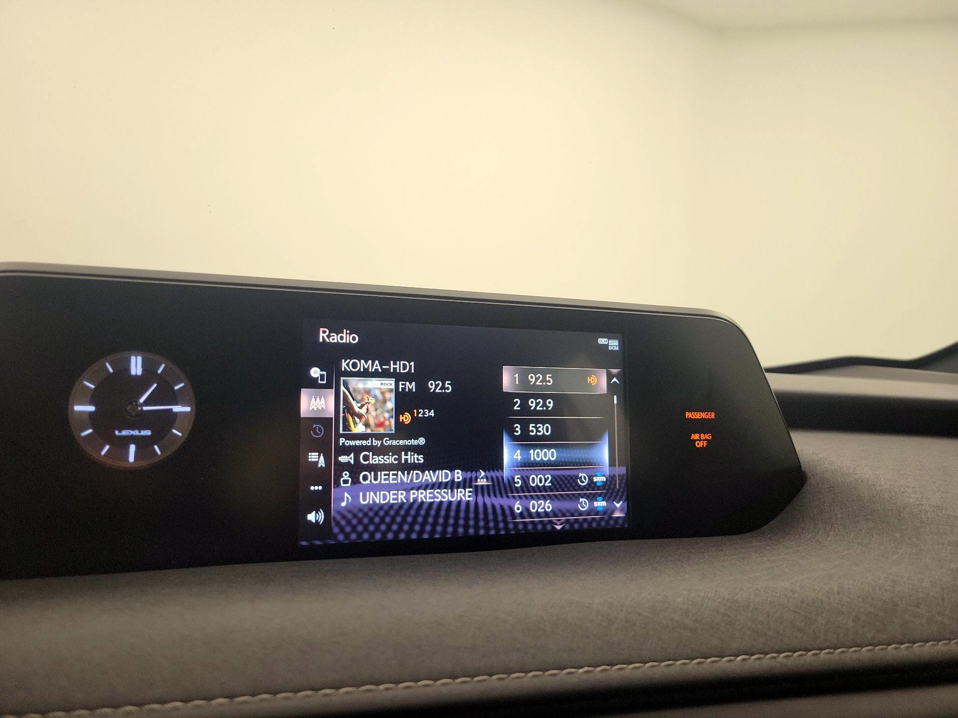 Thumbnail: 2022 Lexus UX - 15