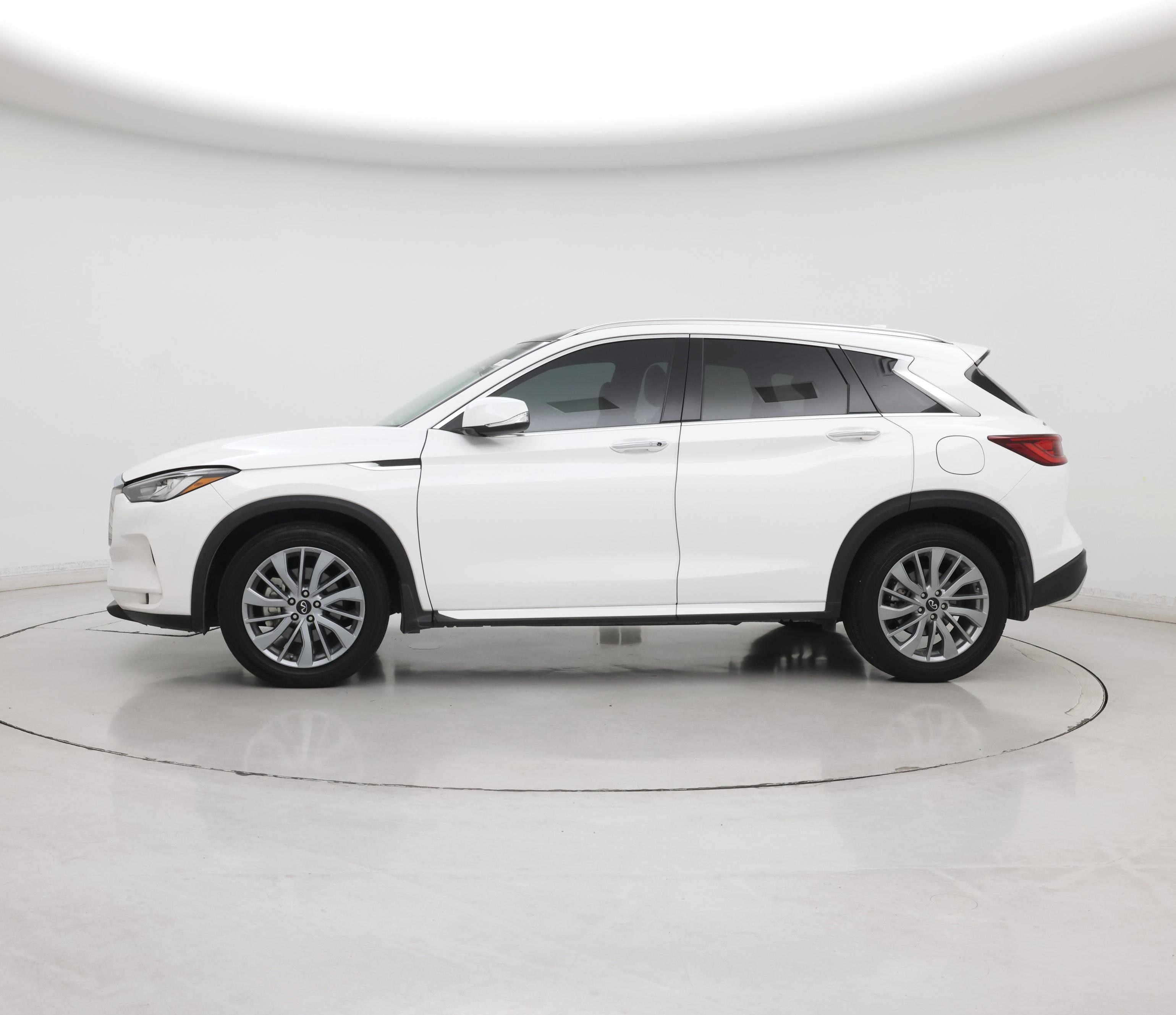 Thumbnail: 2023 INFINITI QX50 - 3