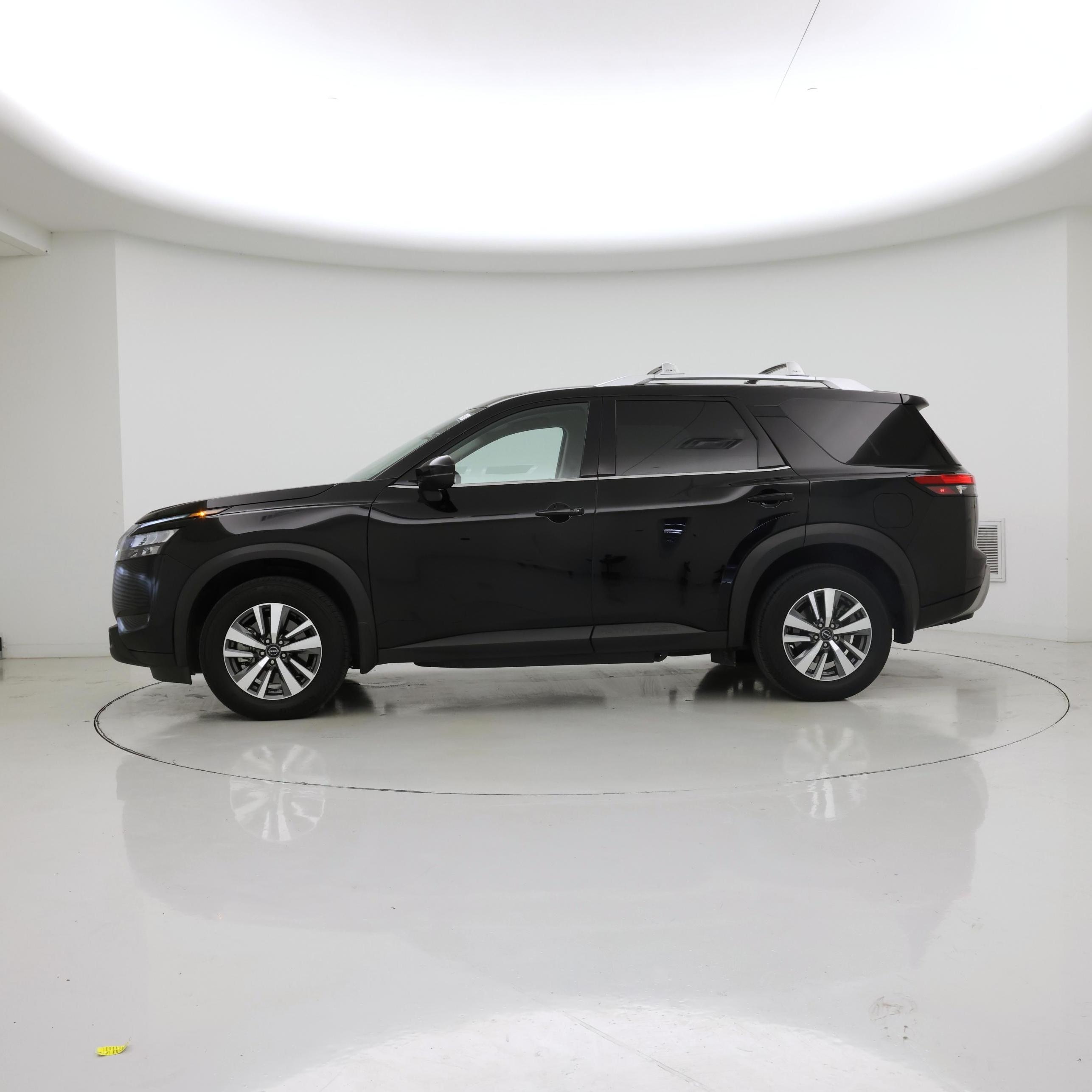 Thumbnail: 2025 Nissan Pathfinder - 3