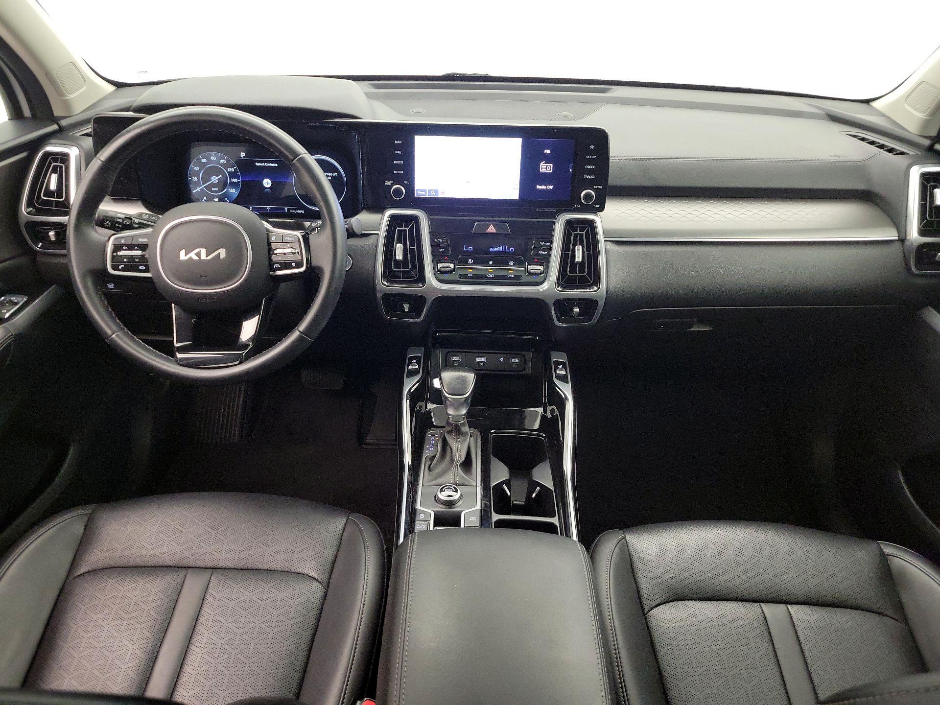 Thumbnail: 2023 Kia Sorento - 9