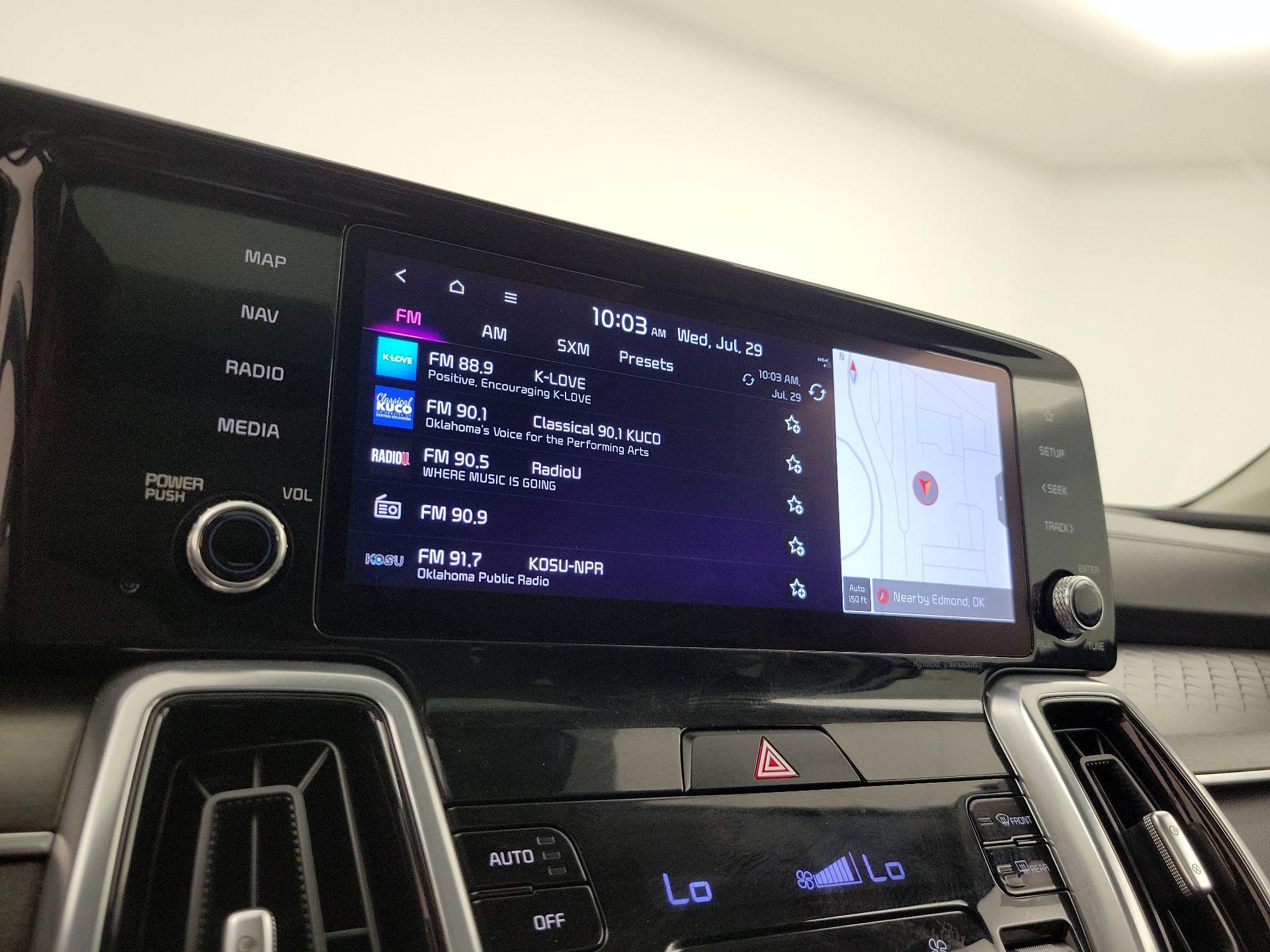 Thumbnail: 2023 Kia Sorento - 16
