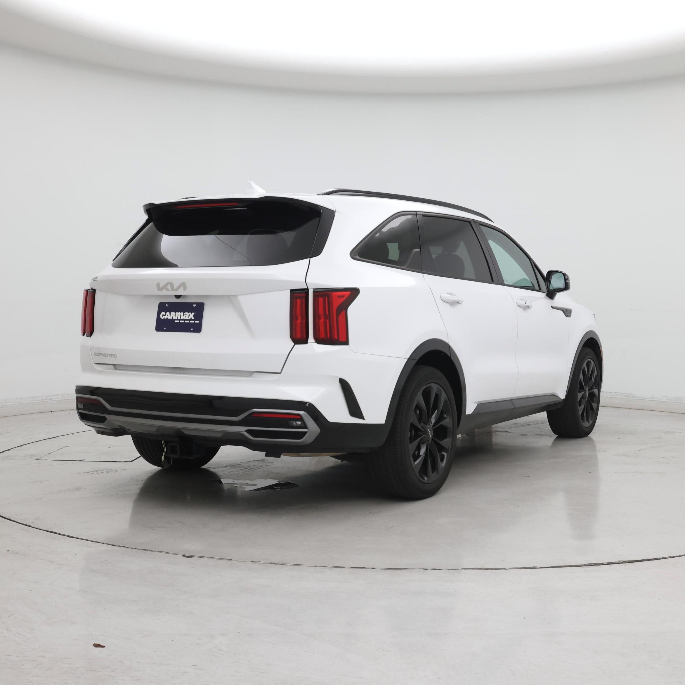 Thumbnail: 2023 Kia Sorento - 8