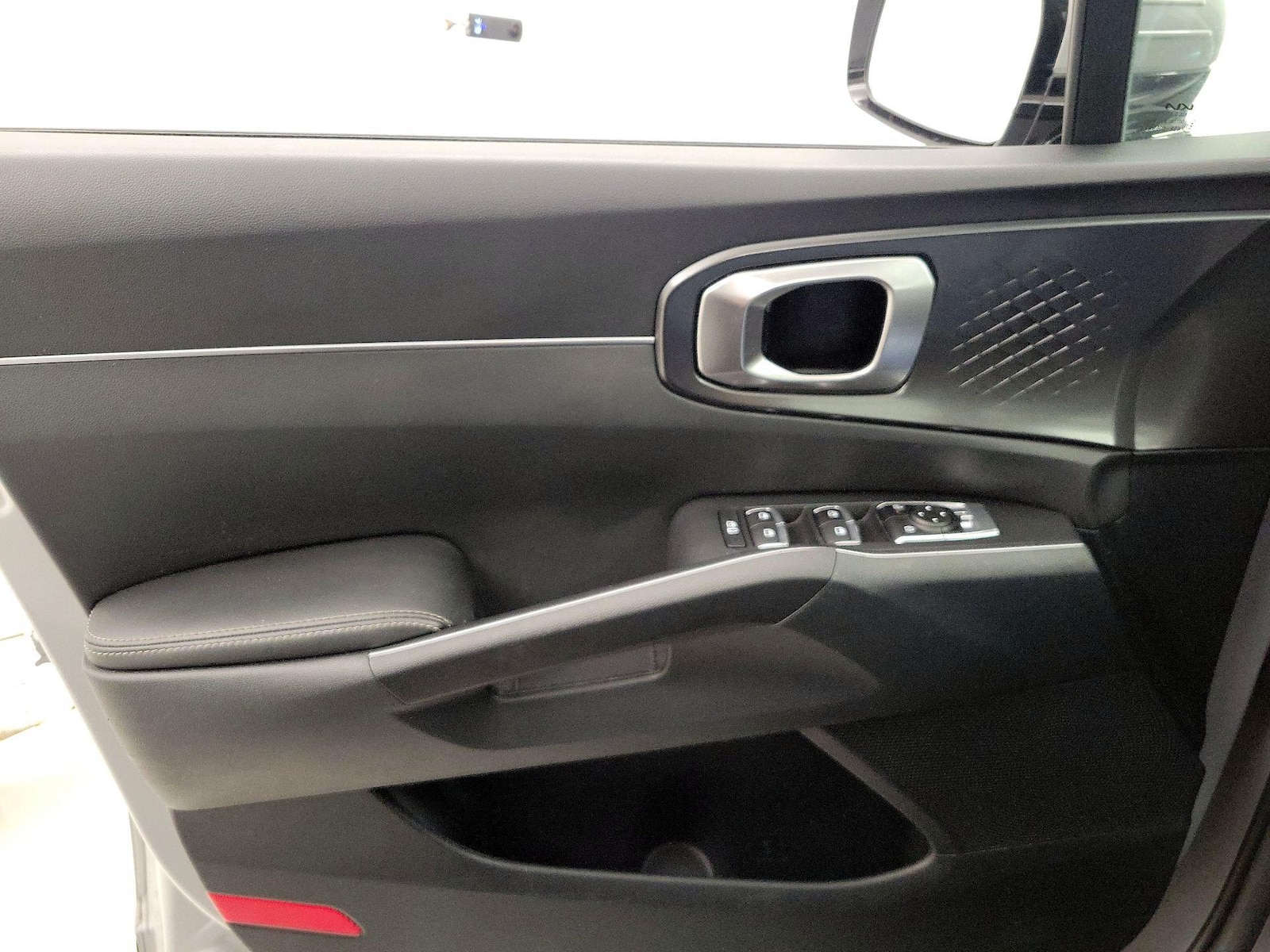 2024 Kia Sorento S - Photo 13