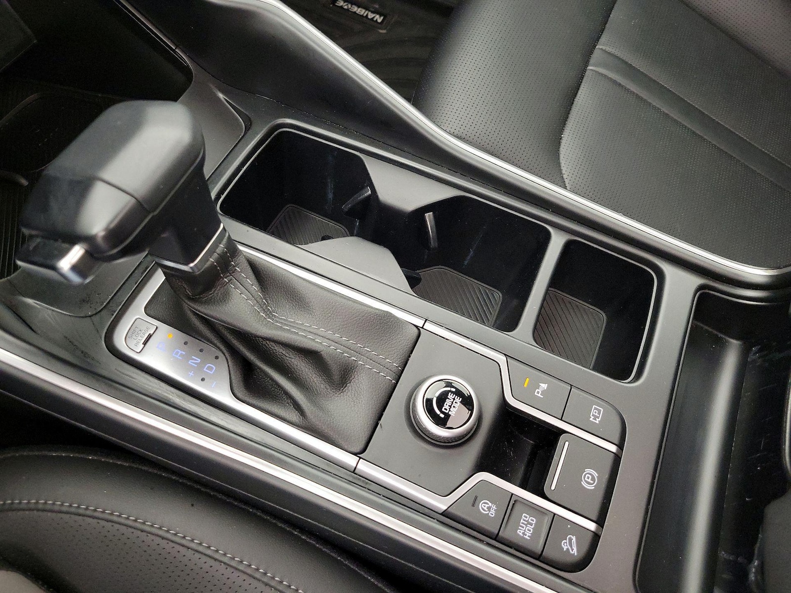 2024 Kia Sorento S - Photo 19