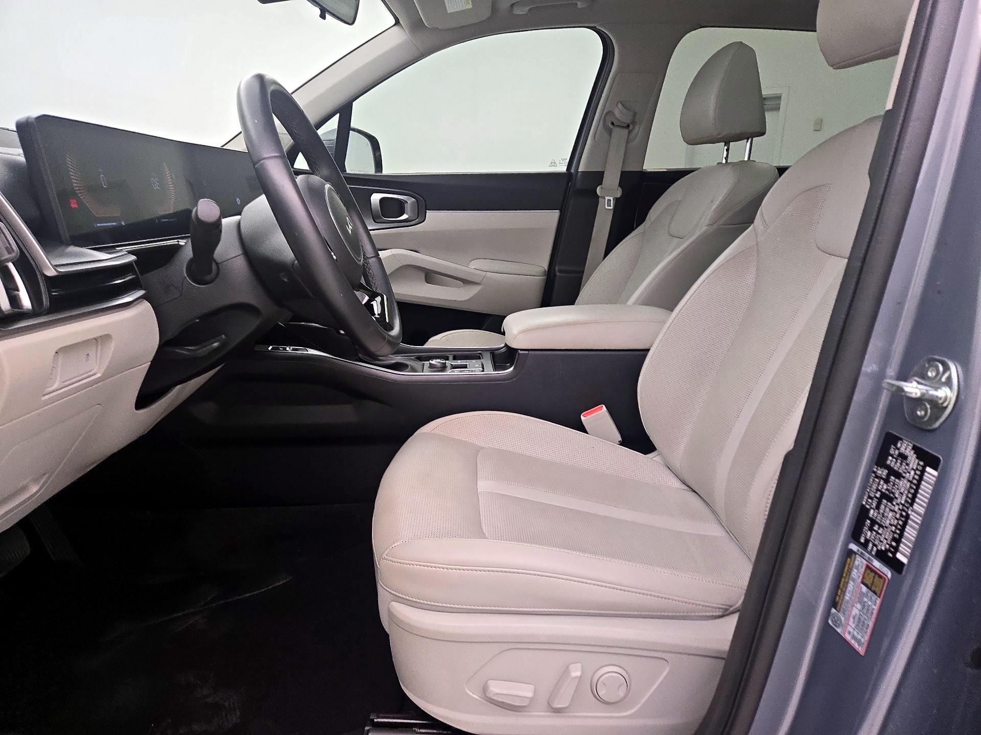 Thumbnail: 2024 Kia Sorento - 9