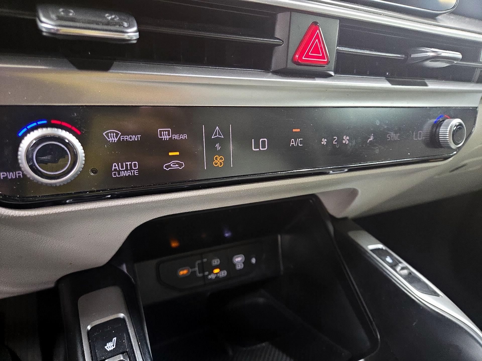 Thumbnail: 2024 Kia Sorento - 15