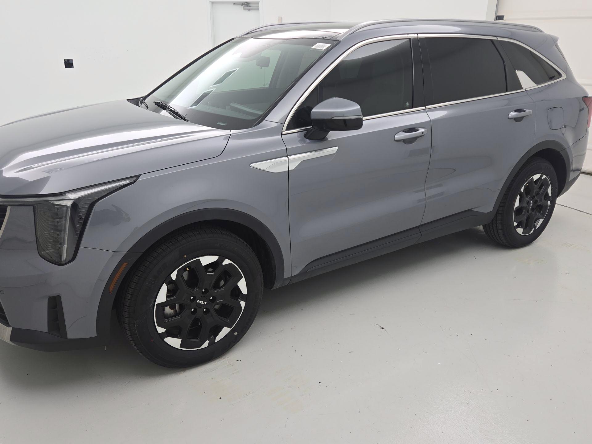 Thumbnail: 2024 Kia Sorento - 3